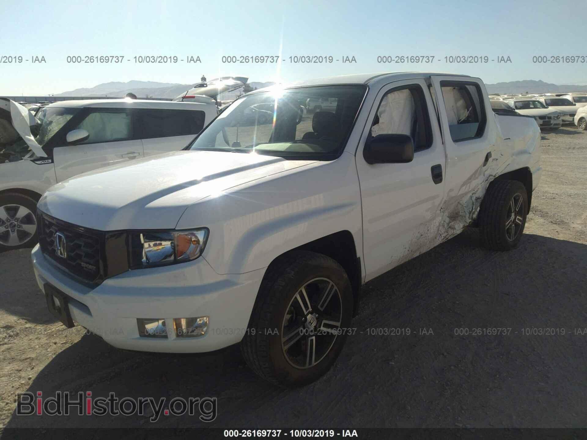 2013 HONDA RIDGELINE - VIN: 5FPYK1F75DB011940 - Фото 2
