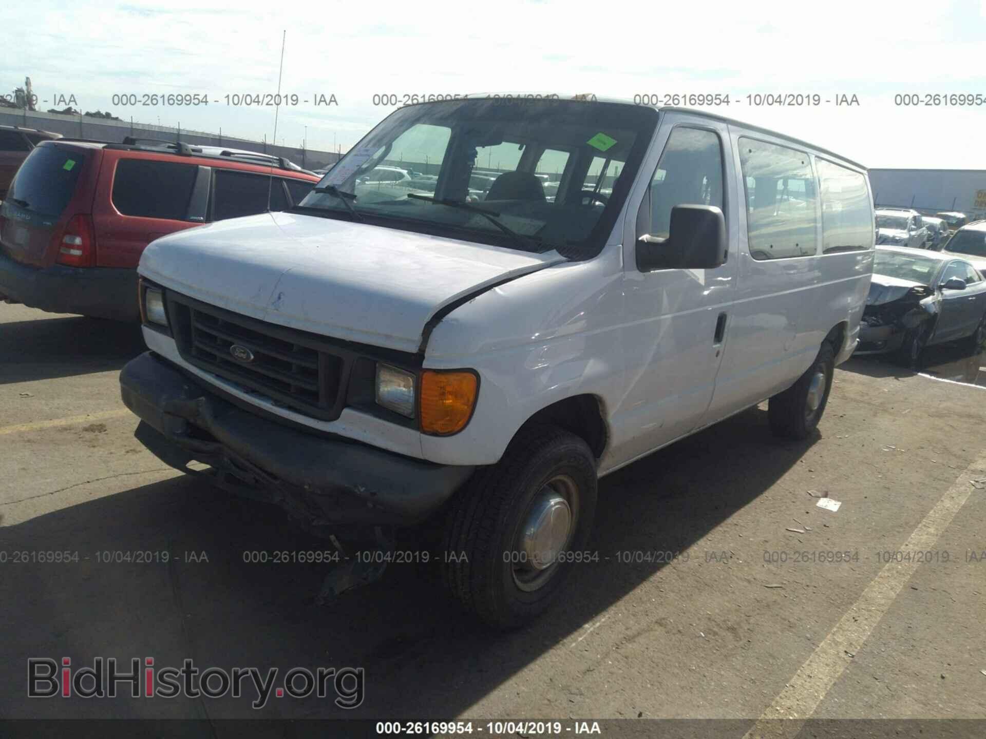 2005 FORD ECONOLINE - VIN: 1FBNE31S45HB12340 - Фото 2