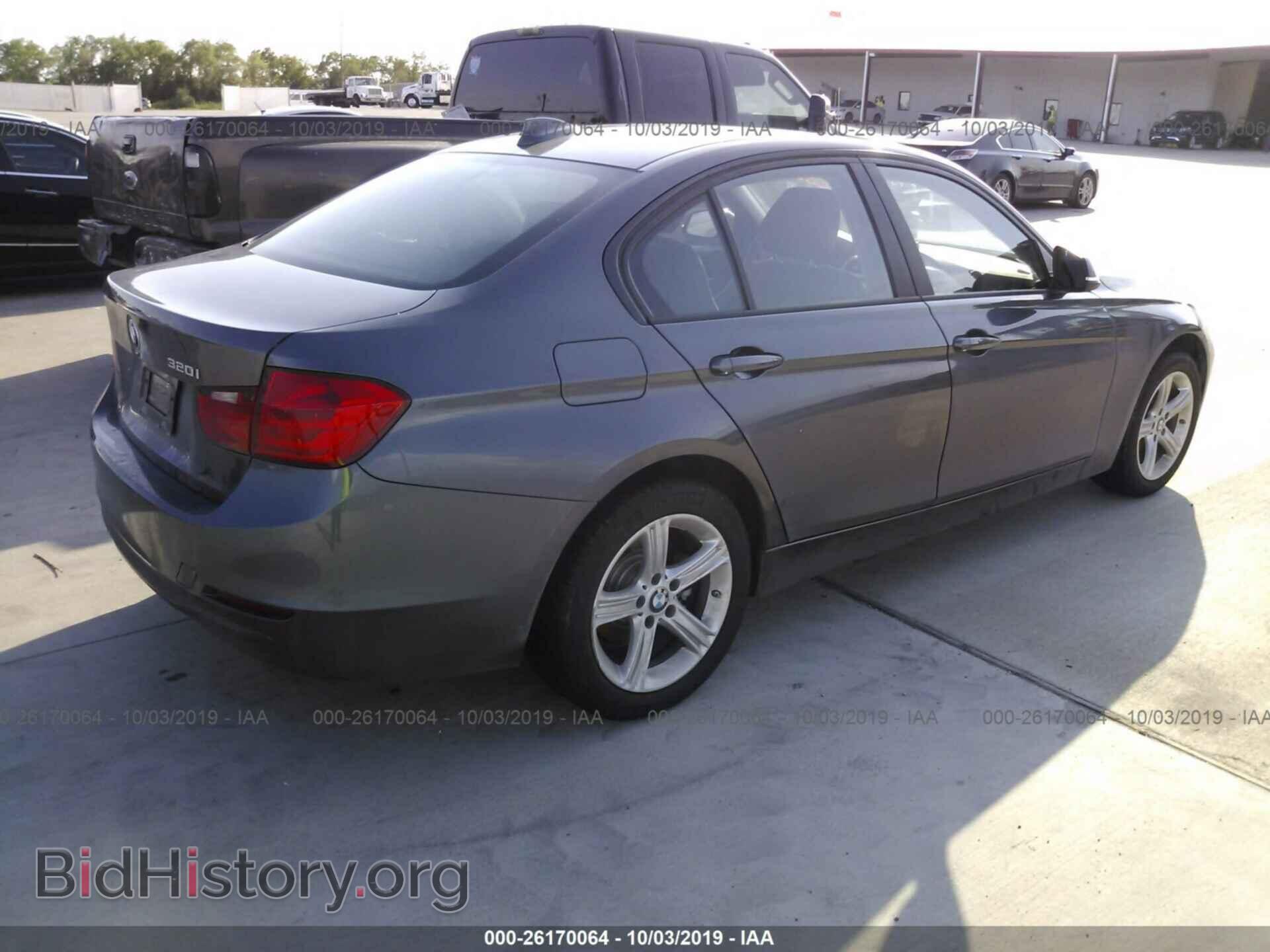 2015 BMW 320 - VIN: WBA3B1C5XFP831524 - Фото 4