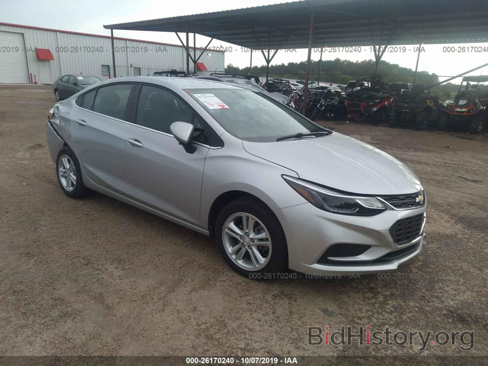 Photo 1G1BE5SM2J7194166 - CHEVROLET CRUZE 2018