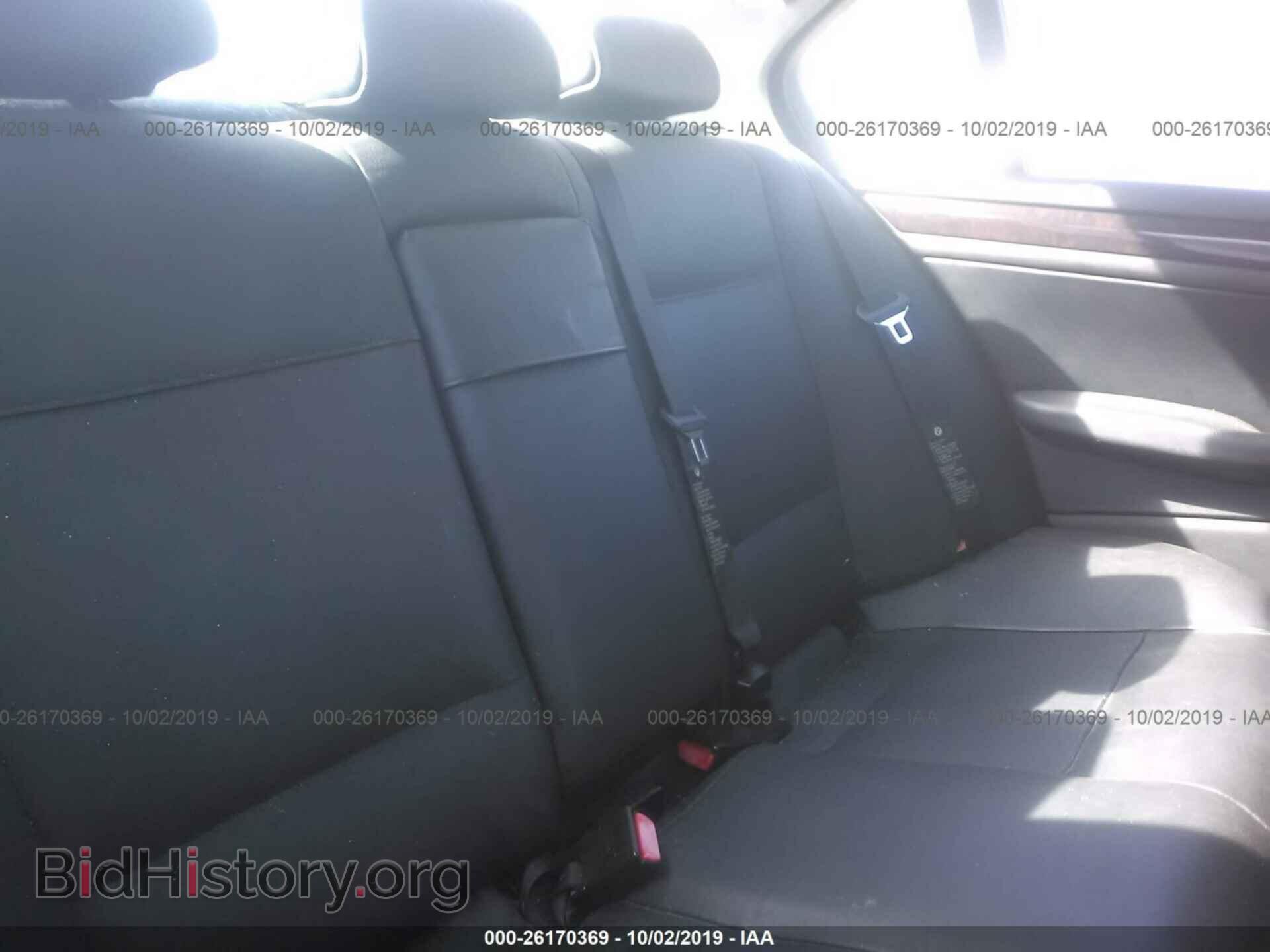 2003 BMW 330 - VIN: WBAEV53433KM31411 - Фото 8