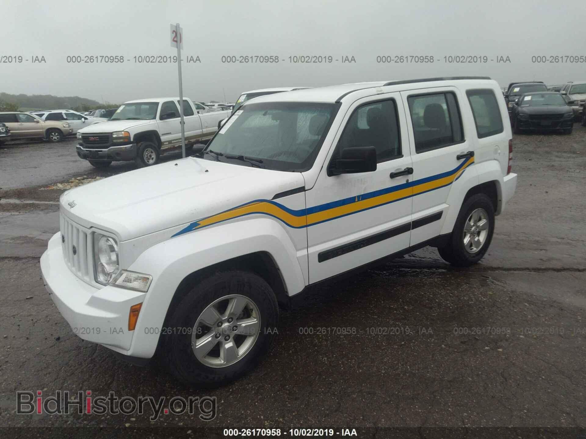 2011 JEEP LIBERTY - VIN: 1J4PN2GK2BW581708 - Фото 2