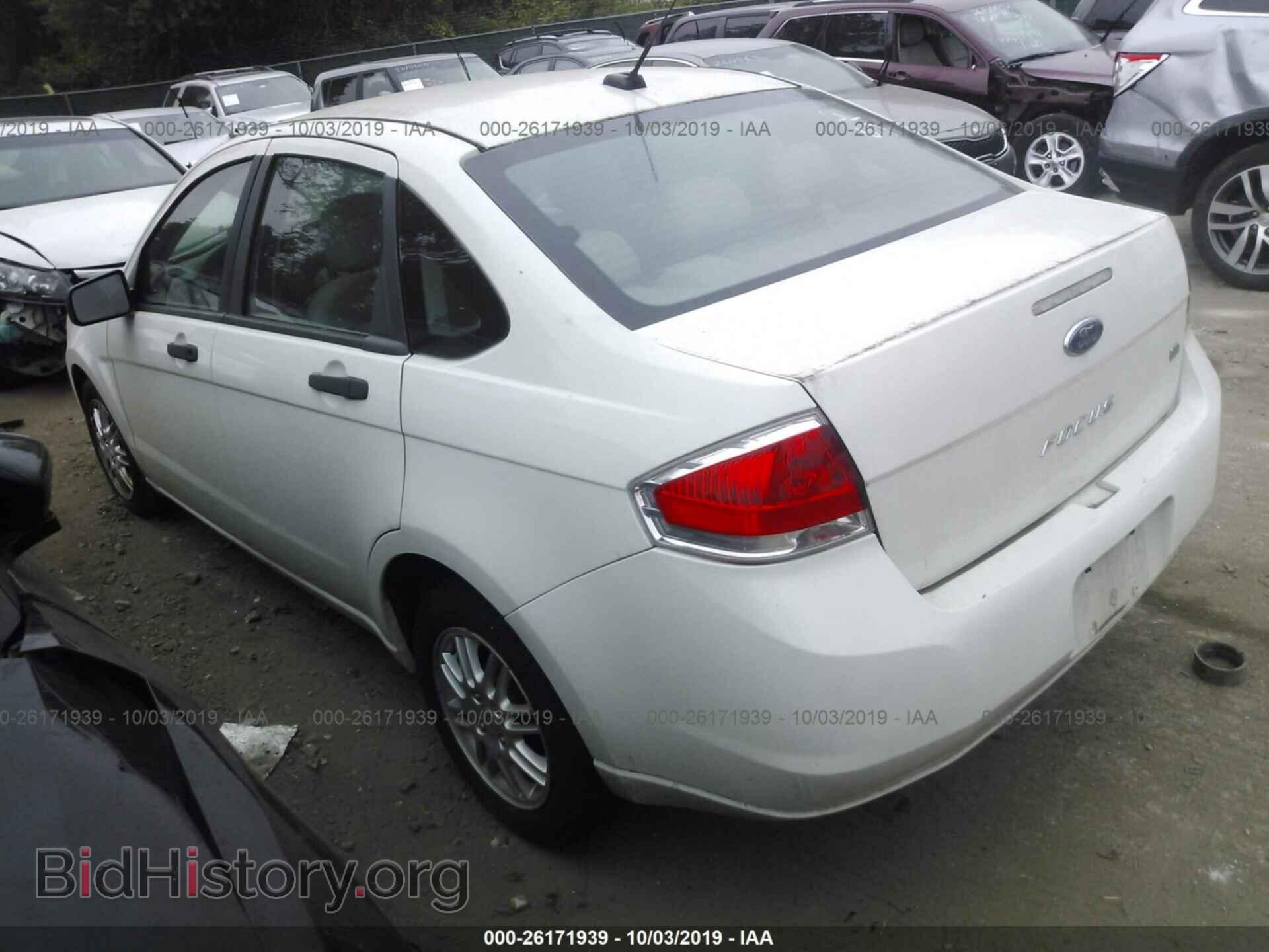 2011 FORD FOCUS - VIN: 1FAHP3FN1BW121306 - Photo 3