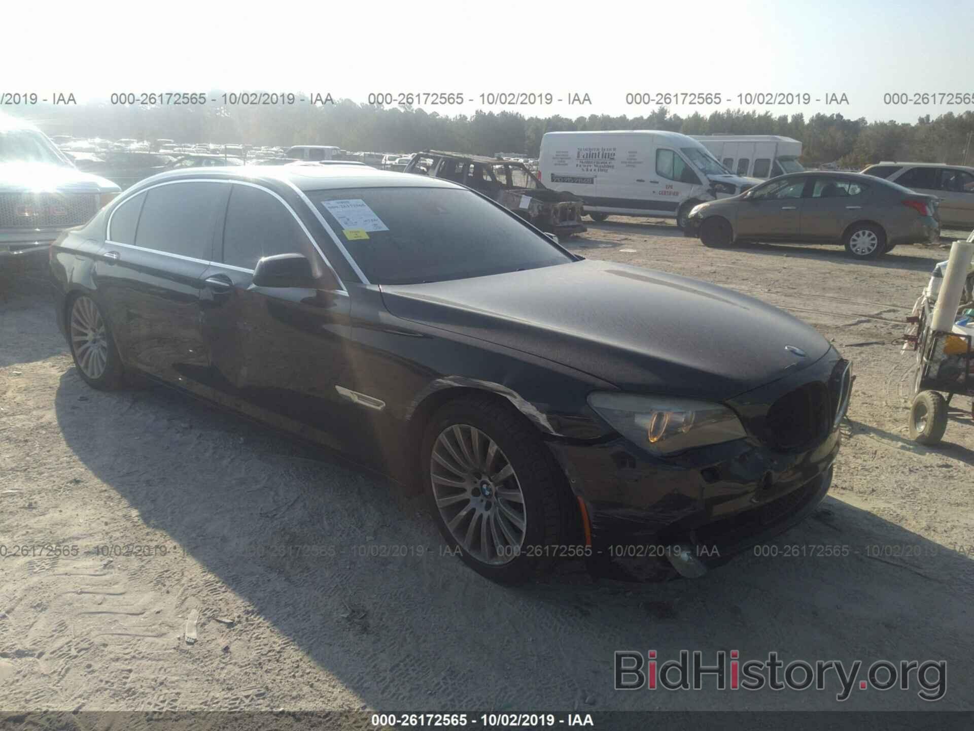 Photo WBAKB83579CY62228 - BMW 750 2009