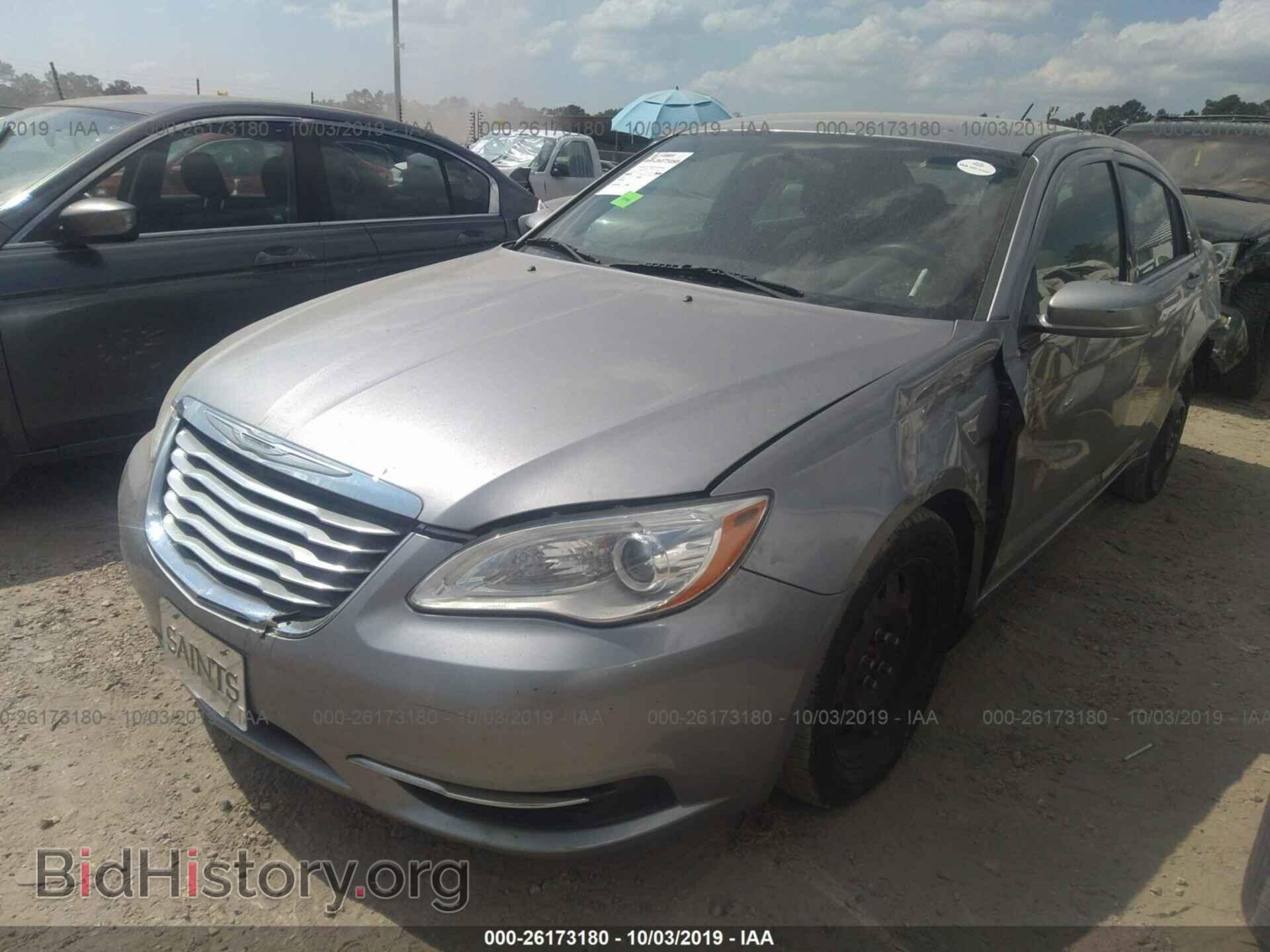 2013 CHRYSLER 200 - VIN: 1C3CCBAB3DN734130 - Фото 2