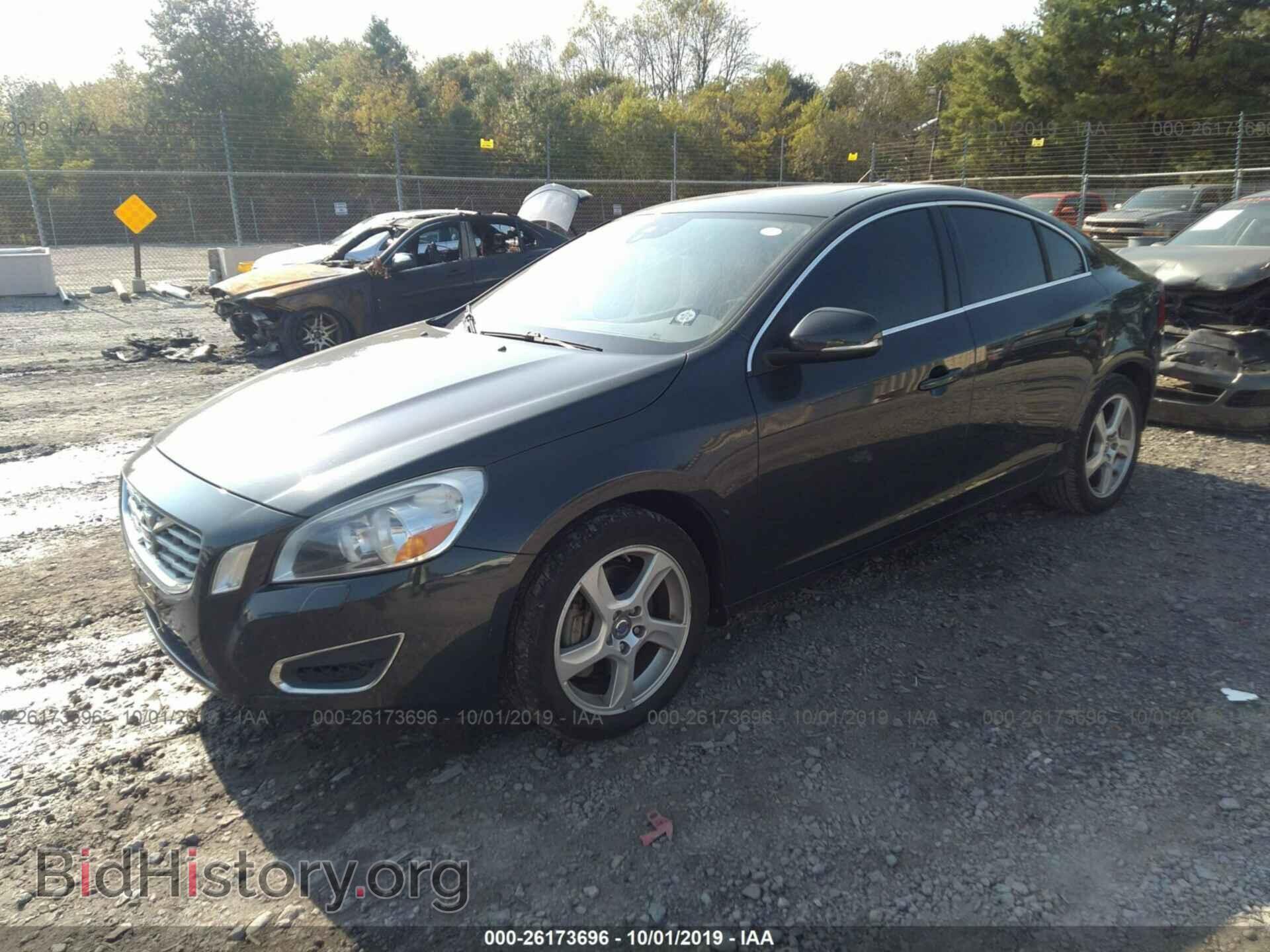 2012 VOLVO S60 - VIN: YV1622FSXC2134672 - Фото 2