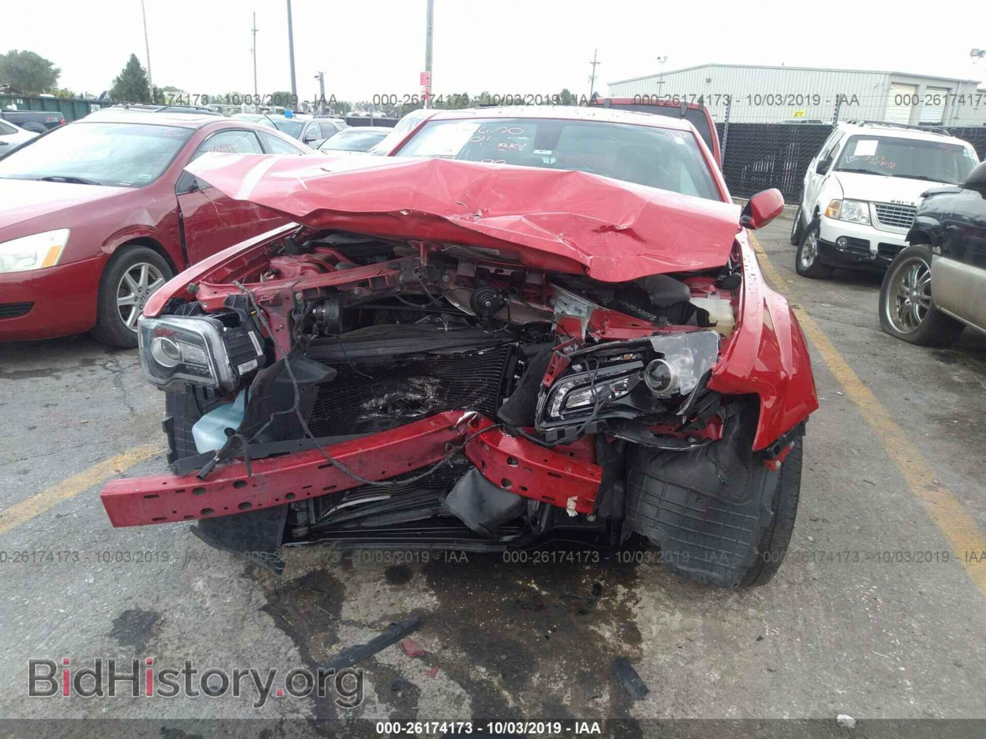 2017 CHRYSLER 300 - VIN: 2C3CCAGG0HH527030 - Фото 6