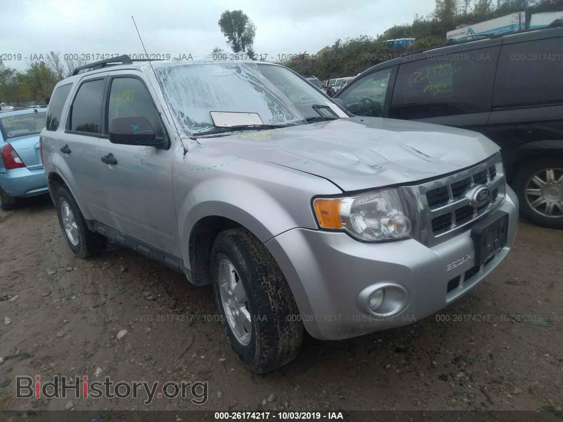 Photo 1FMCU0DG2BKA14767 - FORD ESCAPE 2011