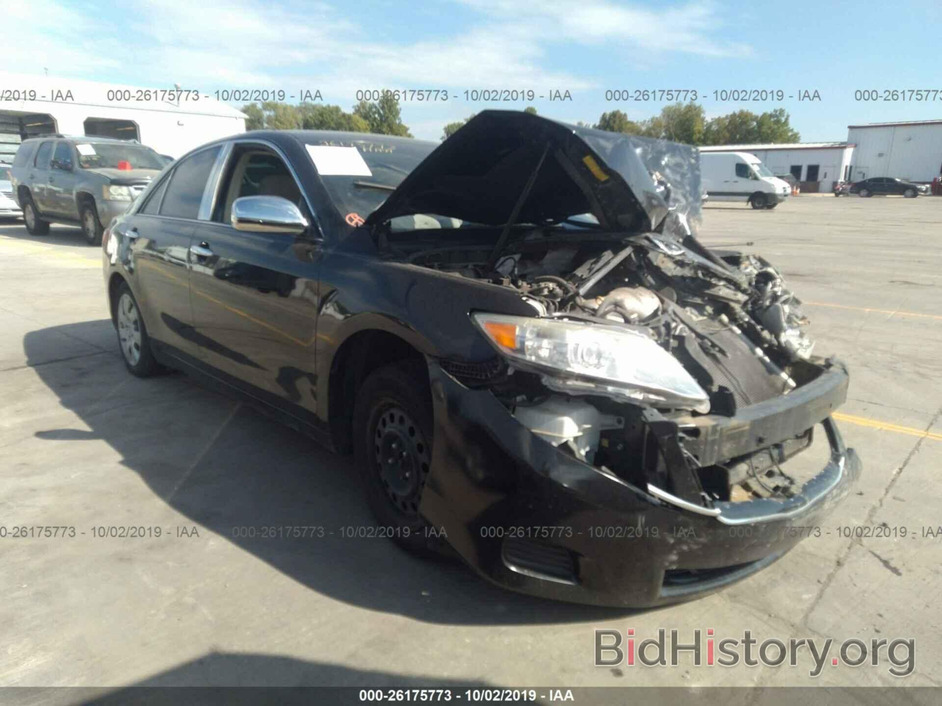 Photo 4T1BF3EK8BU158760 - TOYOTA CAMRY 2011