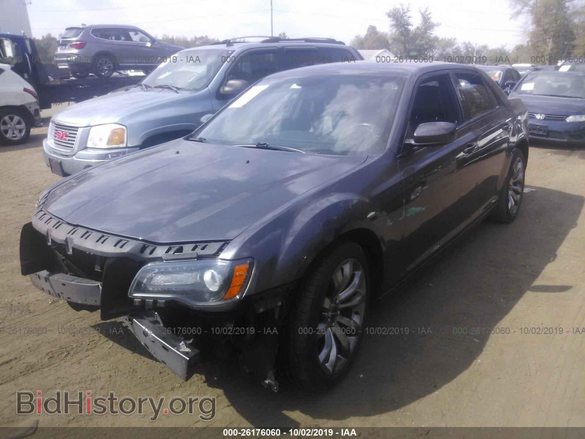 2014 CHRYSLER 300 - VIN: 2C3CCABG1EH376377 - Фото 2