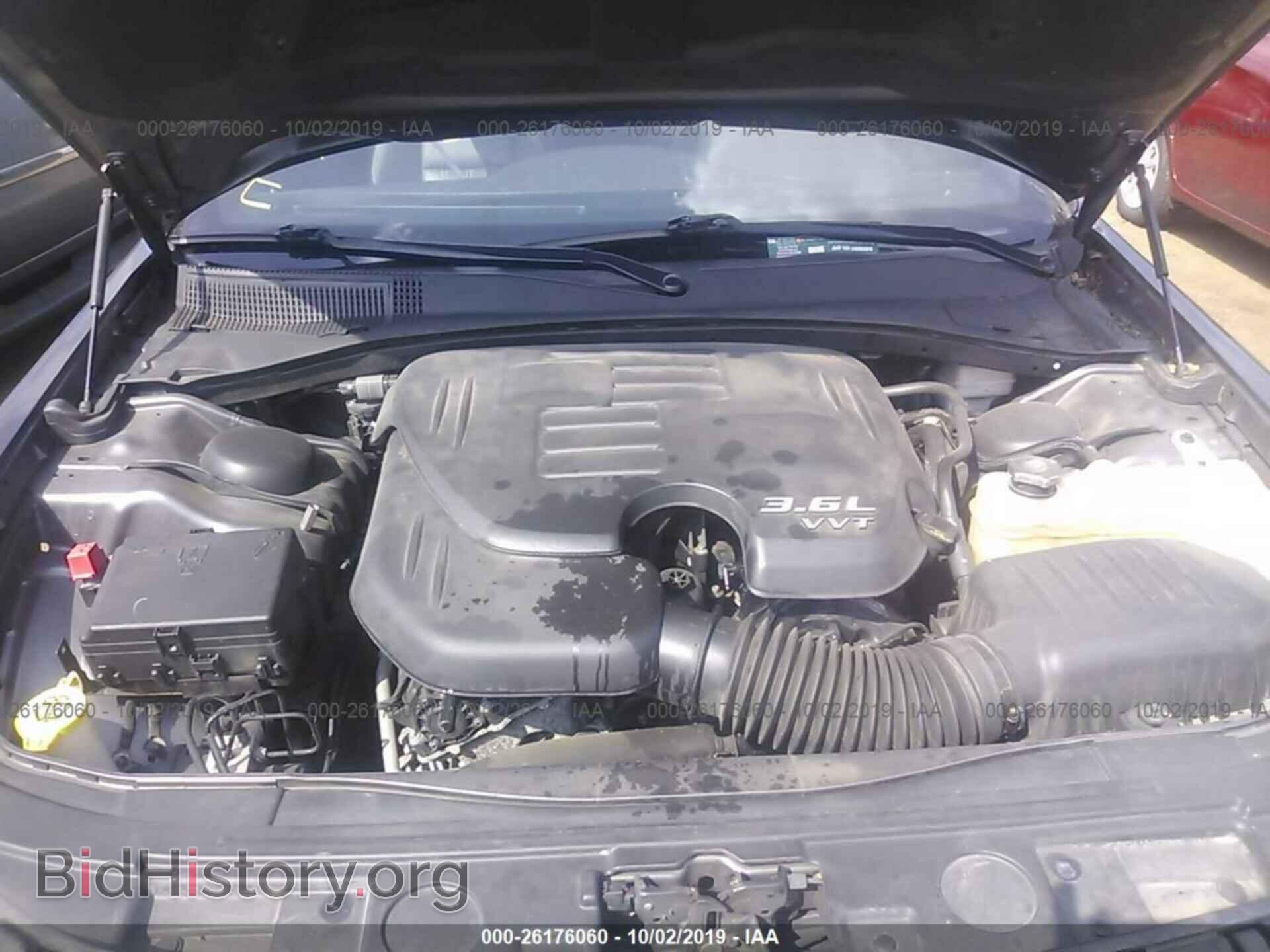 2014 CHRYSLER 300 - VIN: 2C3CCABG1EH376377 - Фото 10