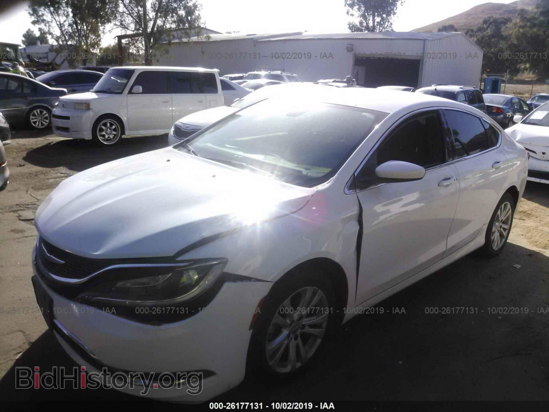 2015 Chrysler 200 - VIN: 1C3CCCAB8FN692837 - Photo 2