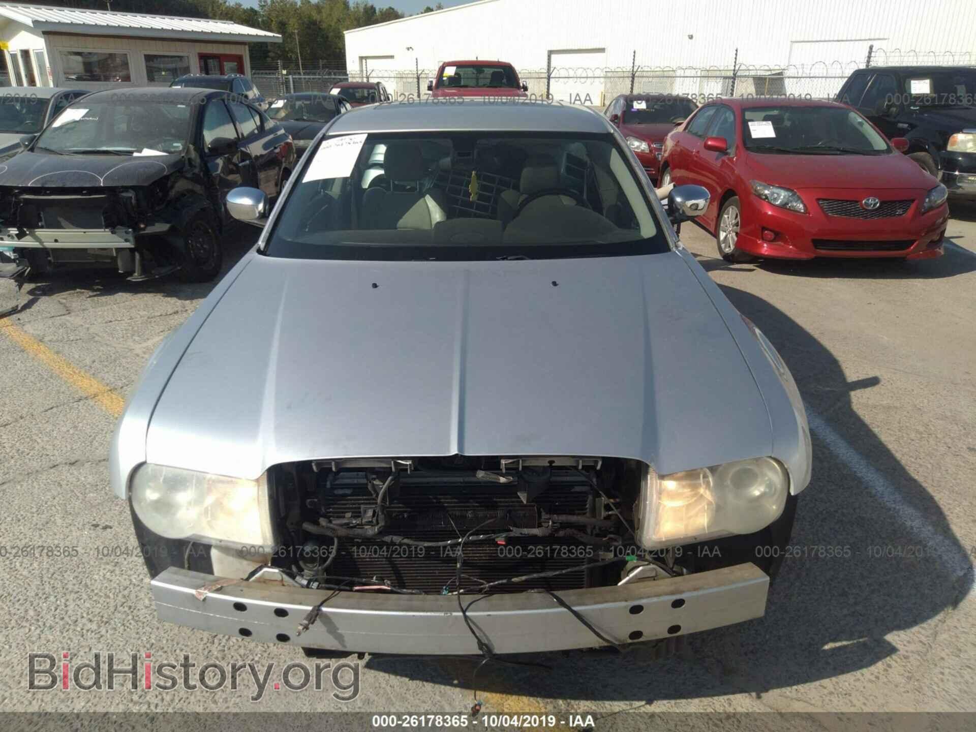 2007 CHRYSLER 300C - VIN: 2C3LA63H77H855061 - Фото 6