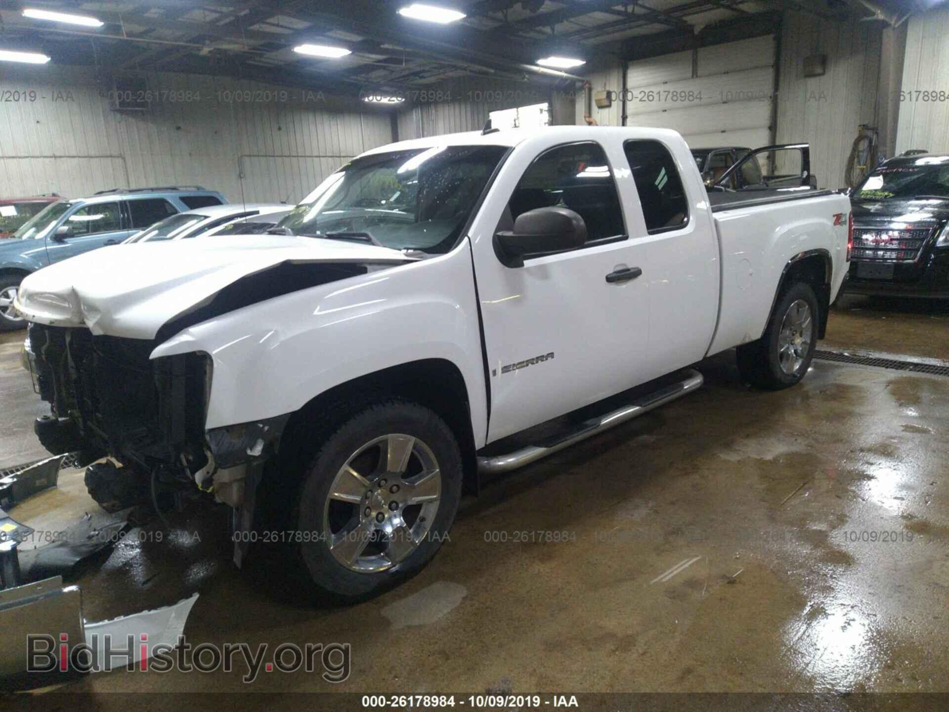 2007 GMC NEW SIERRA - VIN: 1GTEK19037E500336 - Фото 2