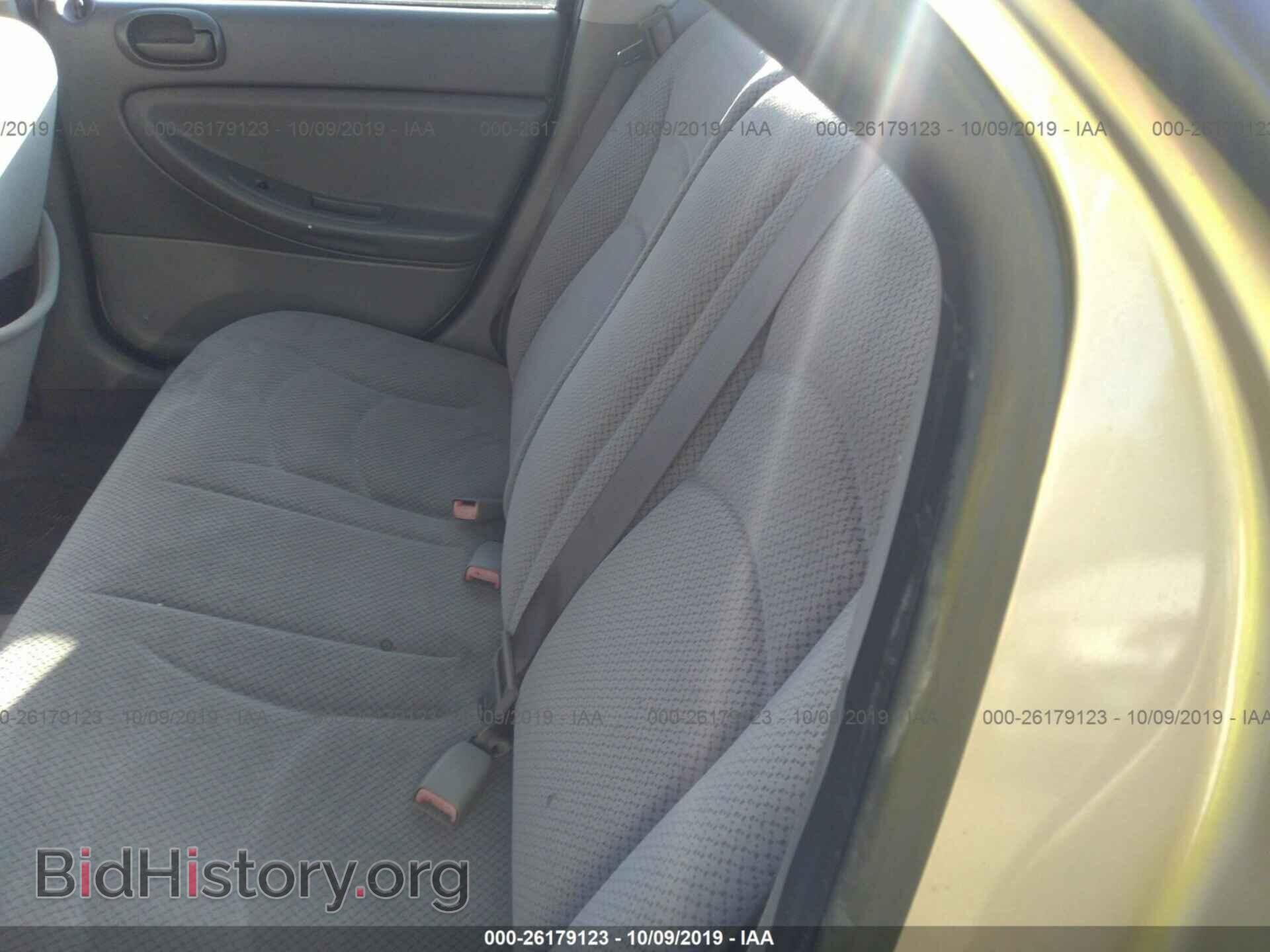 2004 Chrysler Sebring - VIN: 1C3EL56R14N409654 - Фото 8