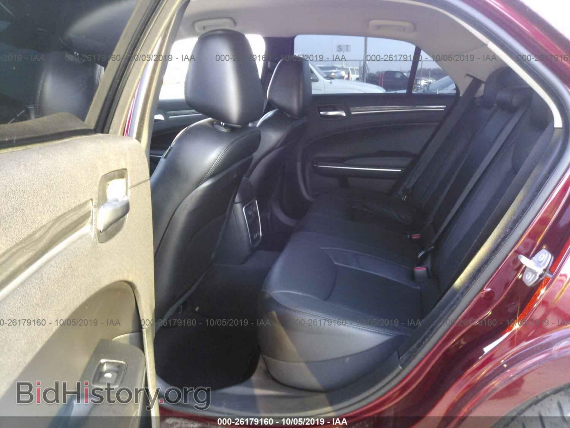 2018 CHRYSLER 300 - VIN: 2C3CCAAG3JH285803 - Фото 8