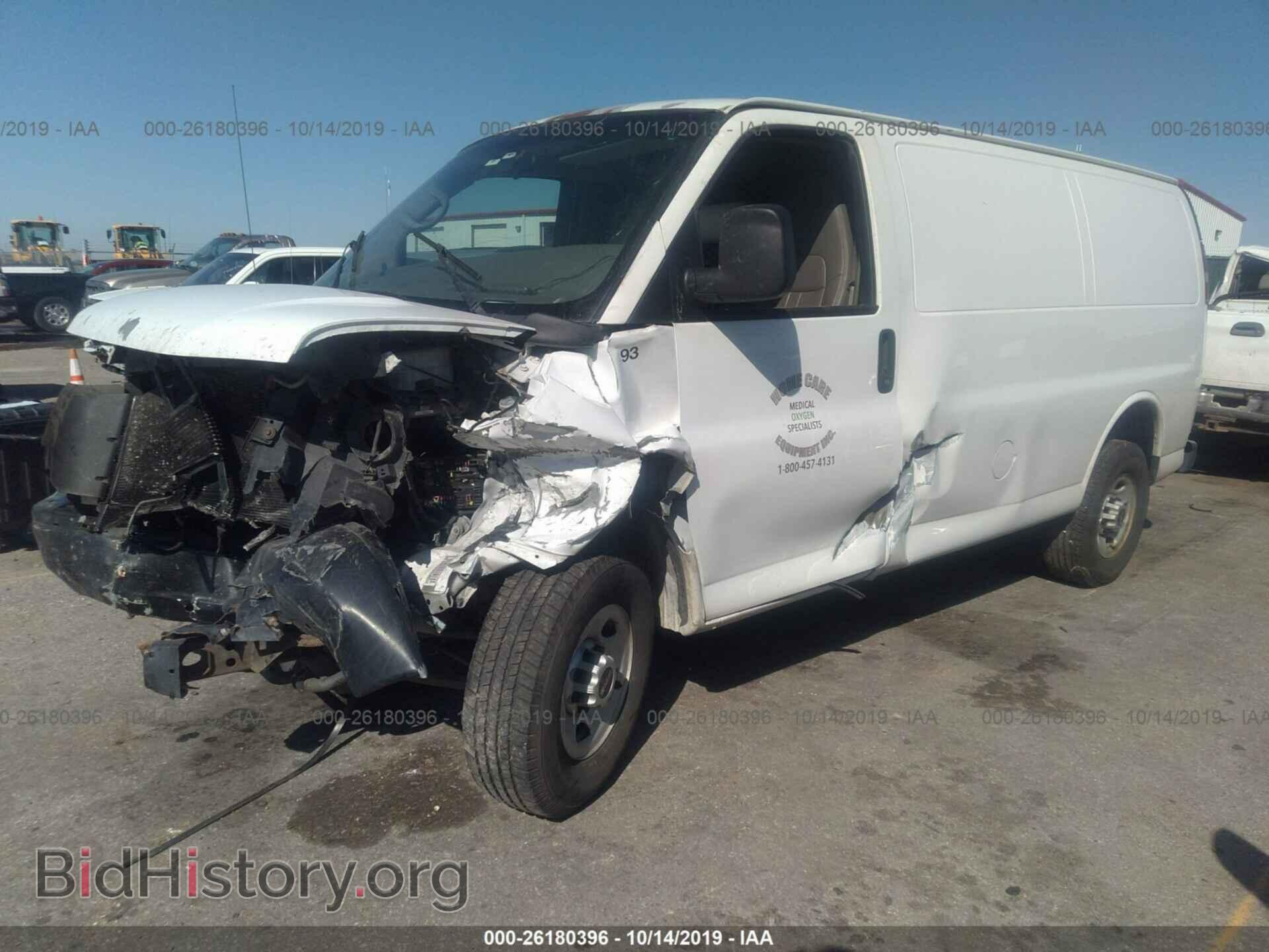2010 GMC SAVANA - VIN: 1GT2GTAG0A1181193 - Фото 2