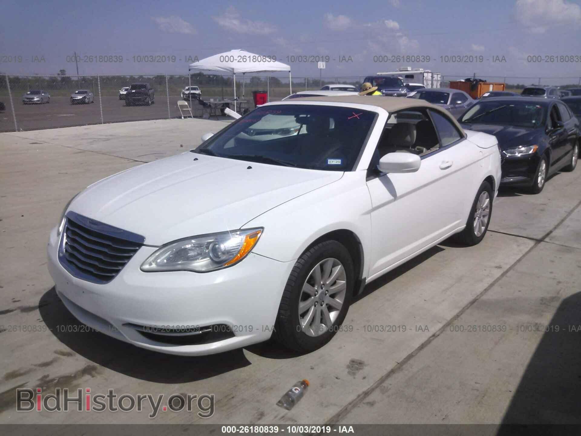 2013 CHRYSLER 200 - VIN: 1C3BCBEB5DN511366 - Фото 2