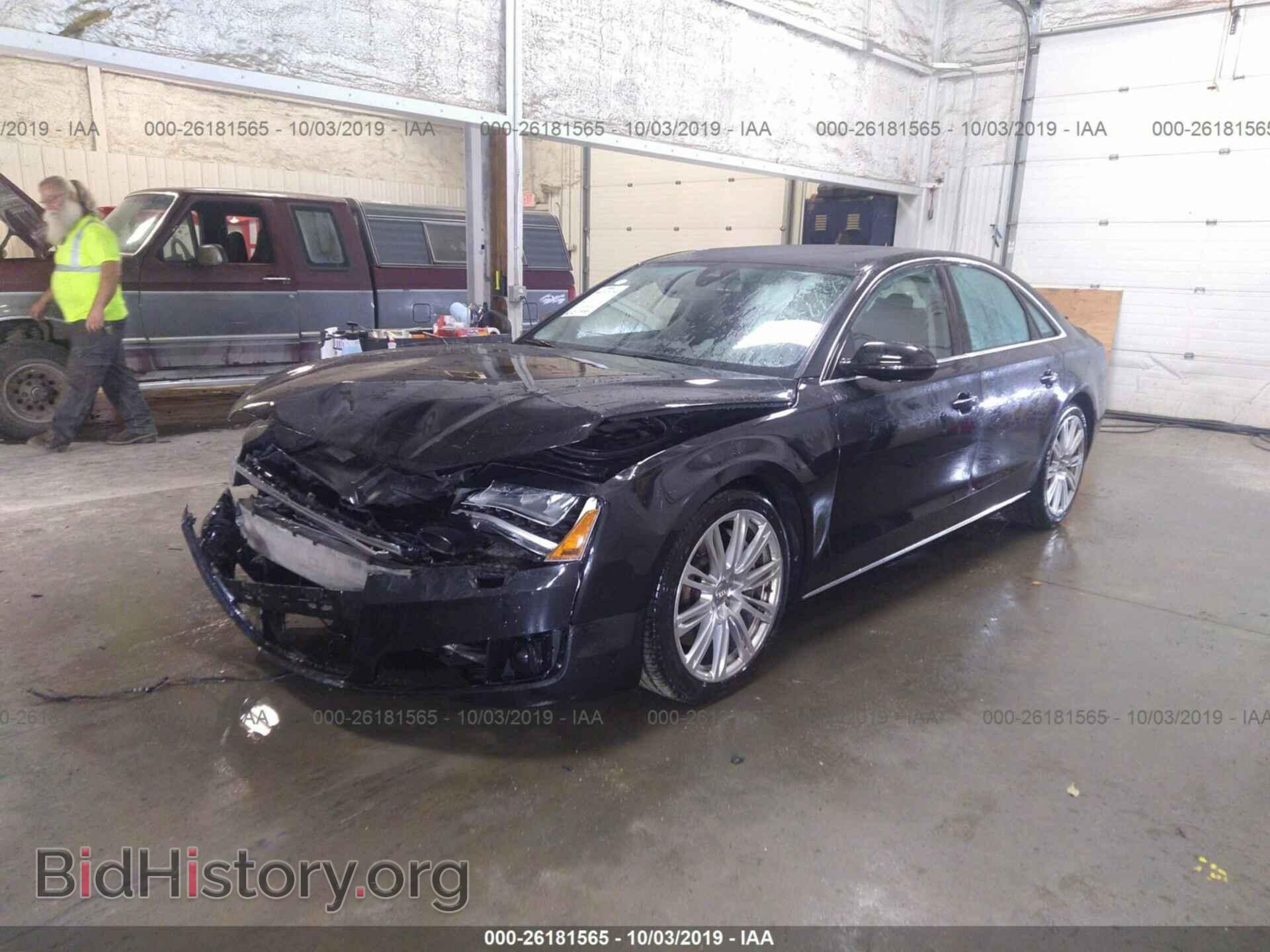2011 AUDI A8 - VIN: WAUAVAFDXBN001004 - Фото 2