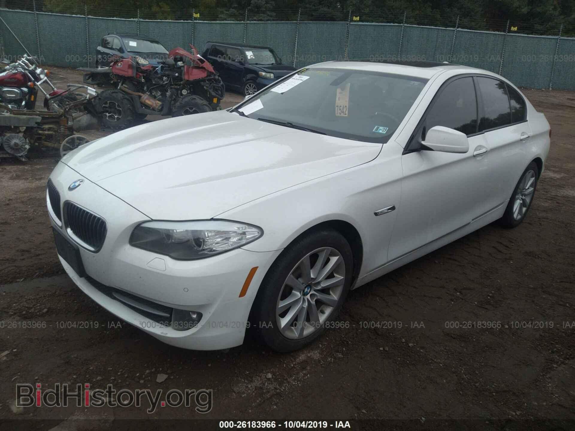 2011 BMW 528 - VIN: WBAFR1C52BC746865 - Фото 2