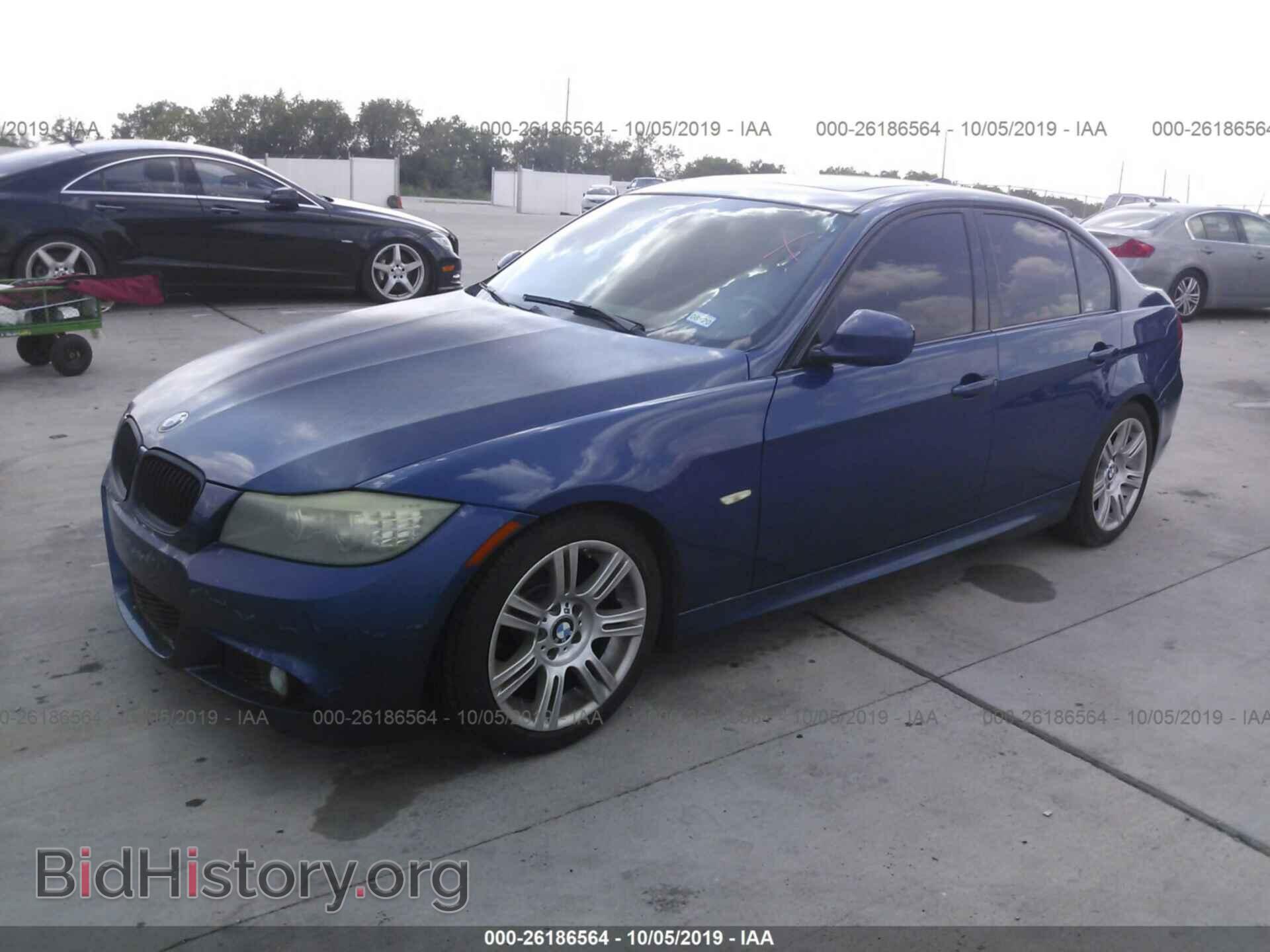 2011 BMW 328 - VIN: WBAPH7C52BE131277 - Photo 2
