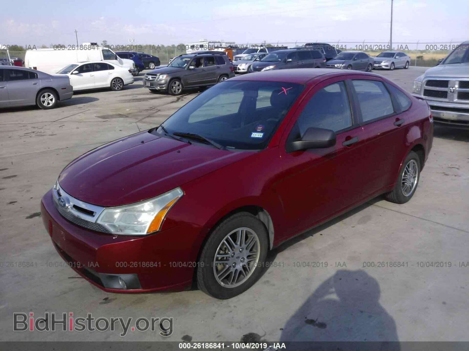2011 FORD FOCUS - VIN: 1FAHP3FN2BW193339 - Фото 2