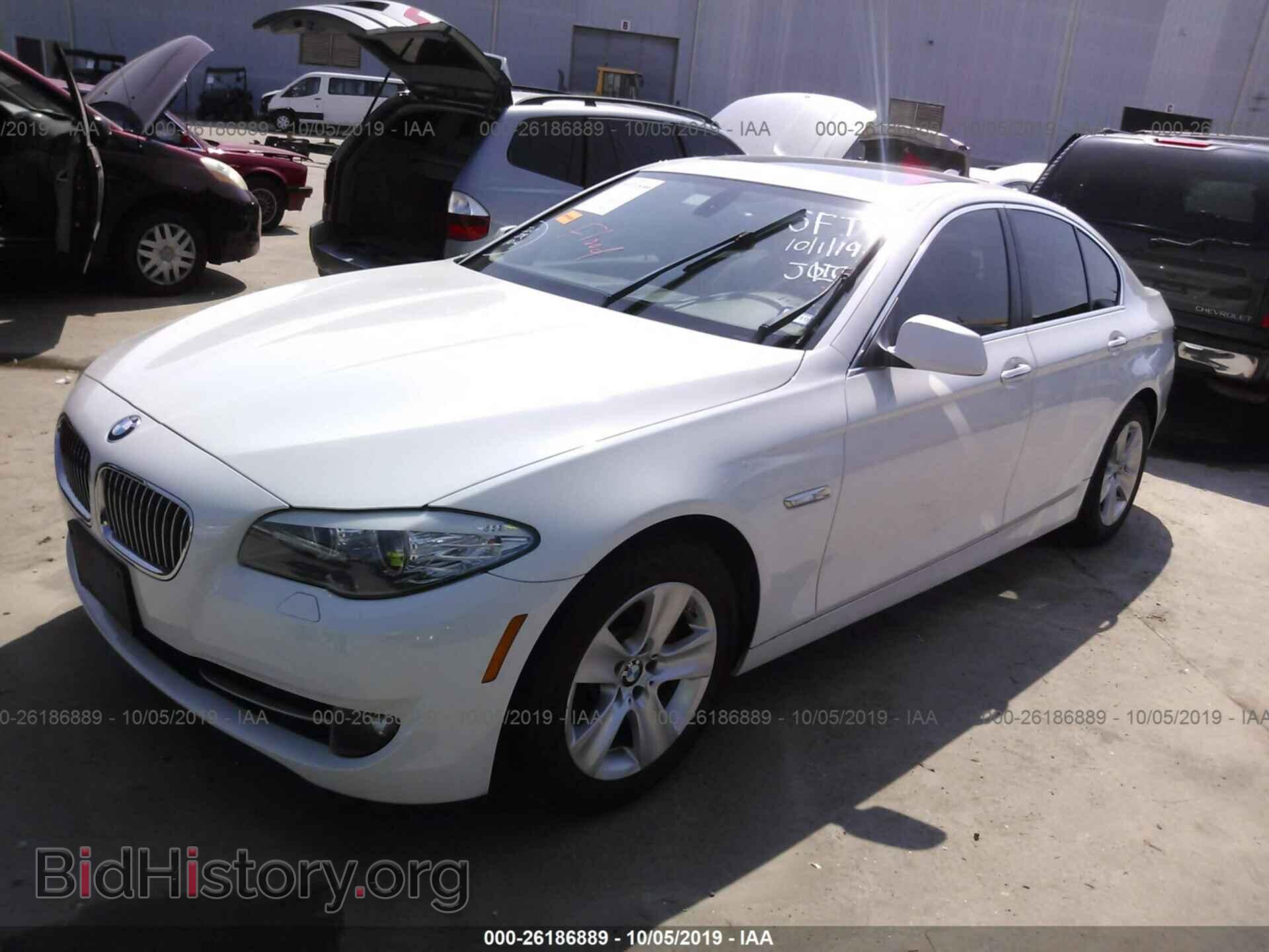 2011 BMW 528 - VIN: WBAFR1C52BDS36901 - Фото 2
