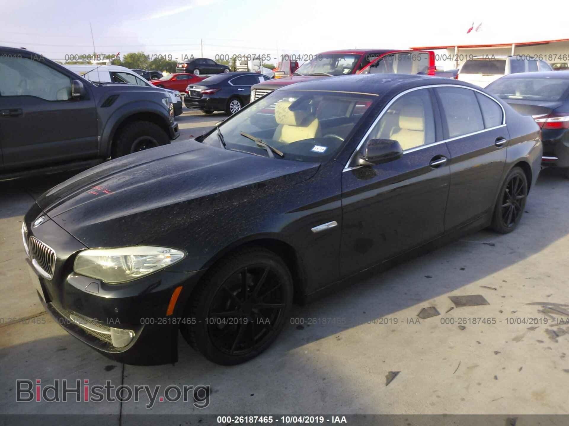 2011 BMW 528 - VIN: WBAFR1C56BC741572 - Фото 2