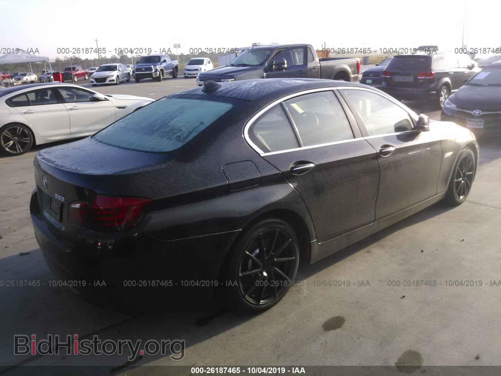 2011 BMW 528 - VIN: WBAFR1C56BC741572 - Фото 4