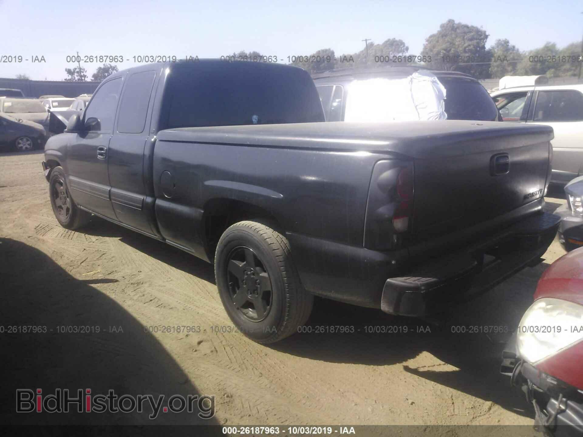 2005 CHEVROLET SILVERADO - VIN: 2GCEC19V051390966 - Фото 3