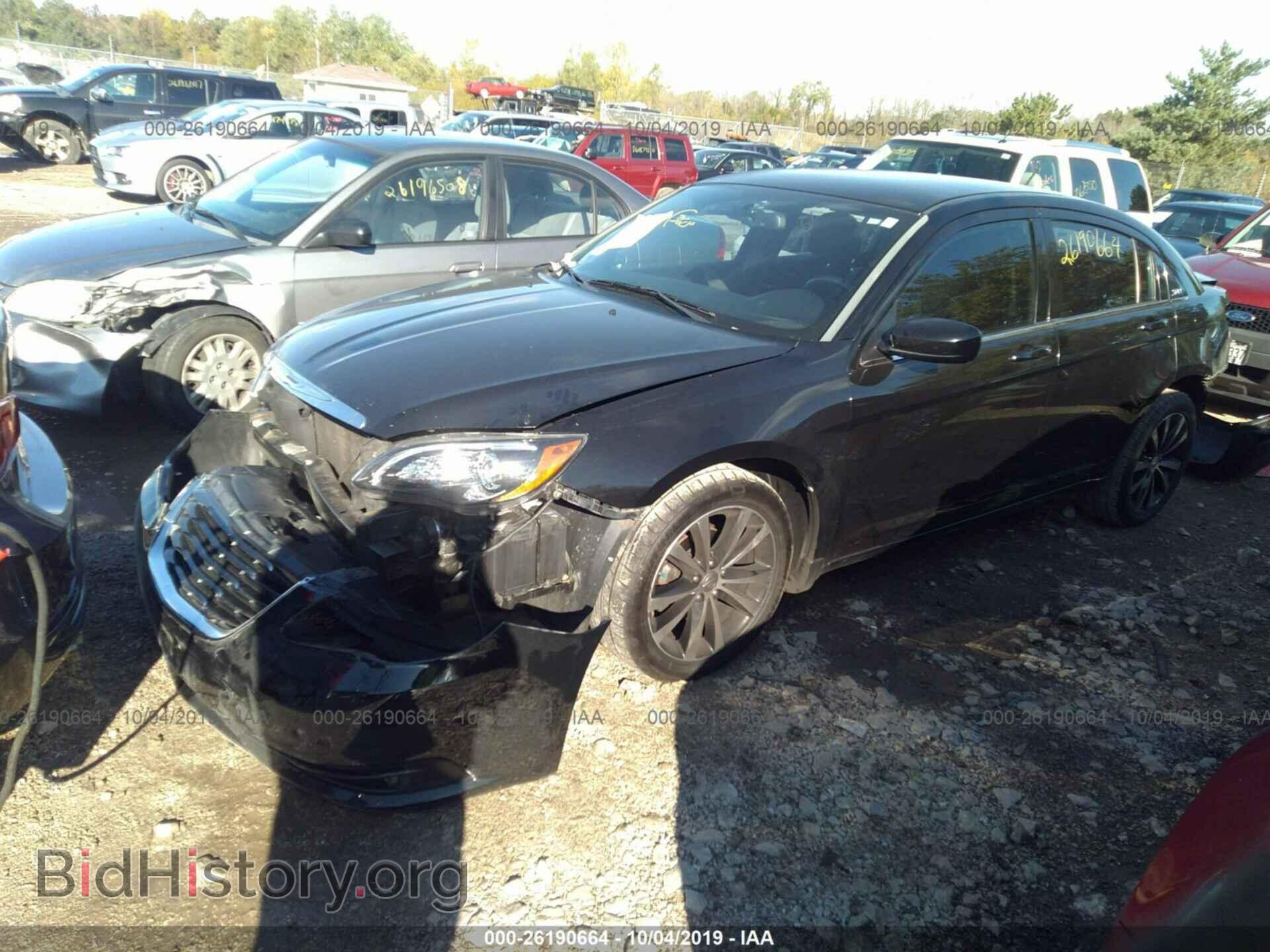 2013 CHRYSLER 200 - VIN: 1C3CCBBB7DN577734 - Фото 2
