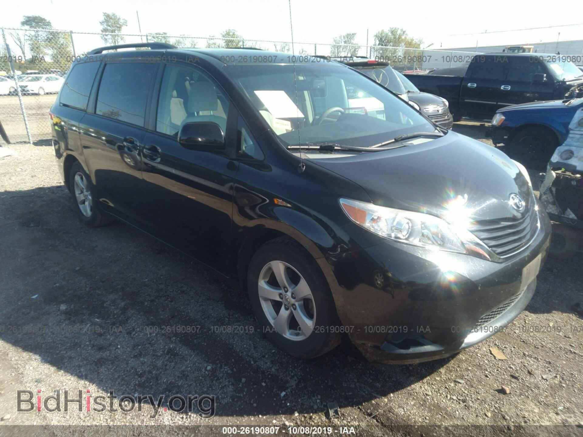 Photo 5TDKK3DC3BS067166 - TOYOTA SIENNA 2011