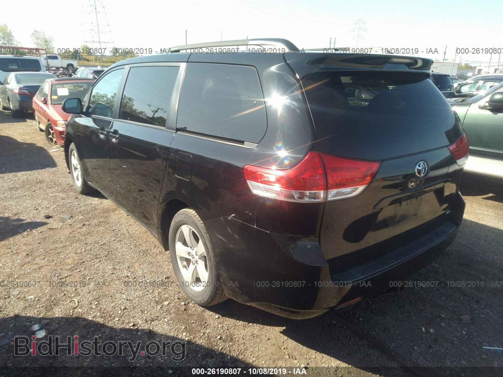 2011 TOYOTA SIENNA - VIN: 5TDKK3DC3BS067166 - Фото 3