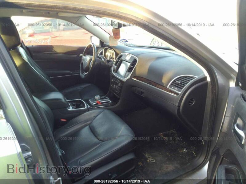 2016 Chrysler 300C (VIN 2C3CCAEG0GH189680) — photo 5 of 10