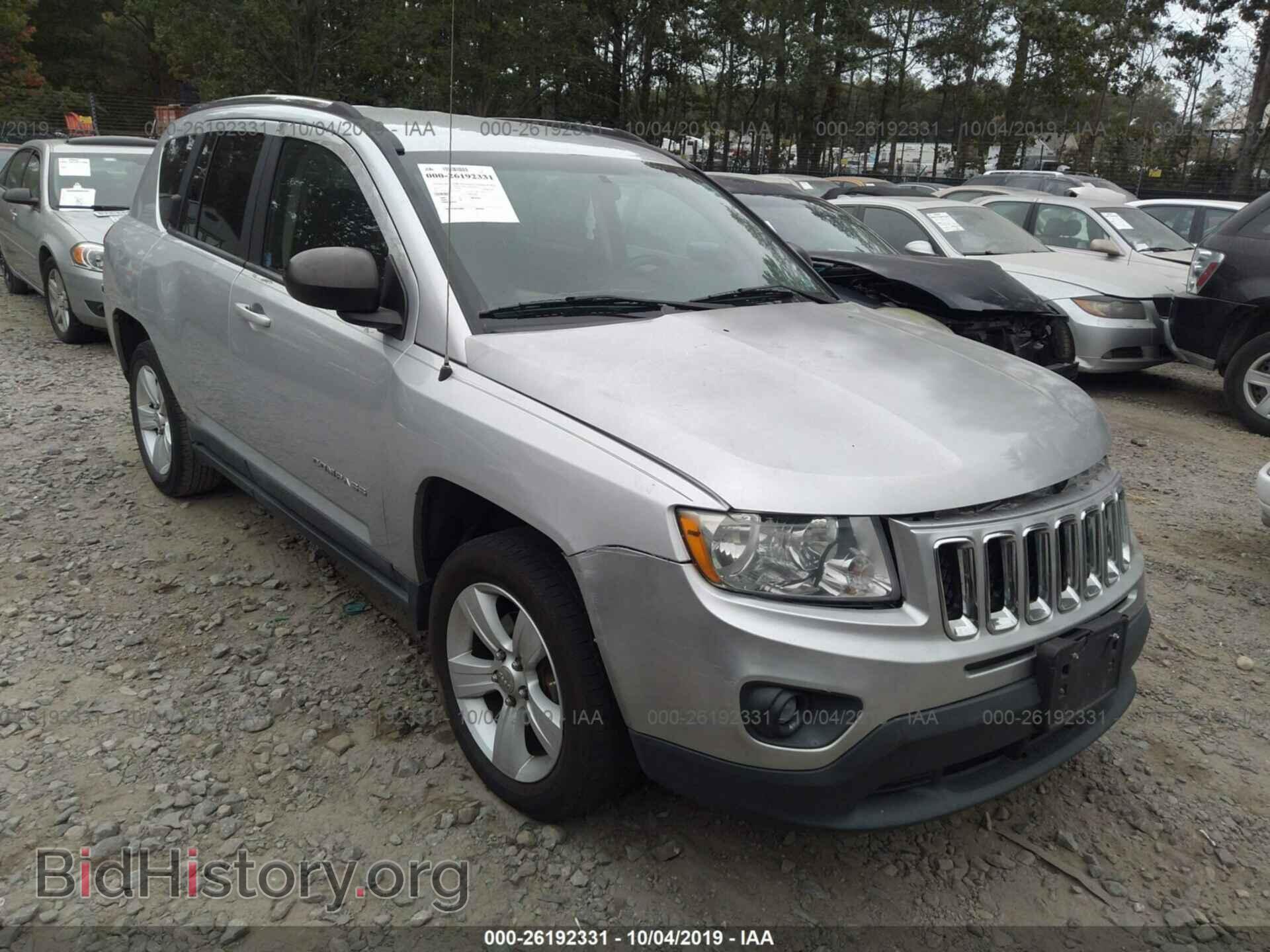 Photo 1J4NT1FB8BD175369 - JEEP COMPASS 2011