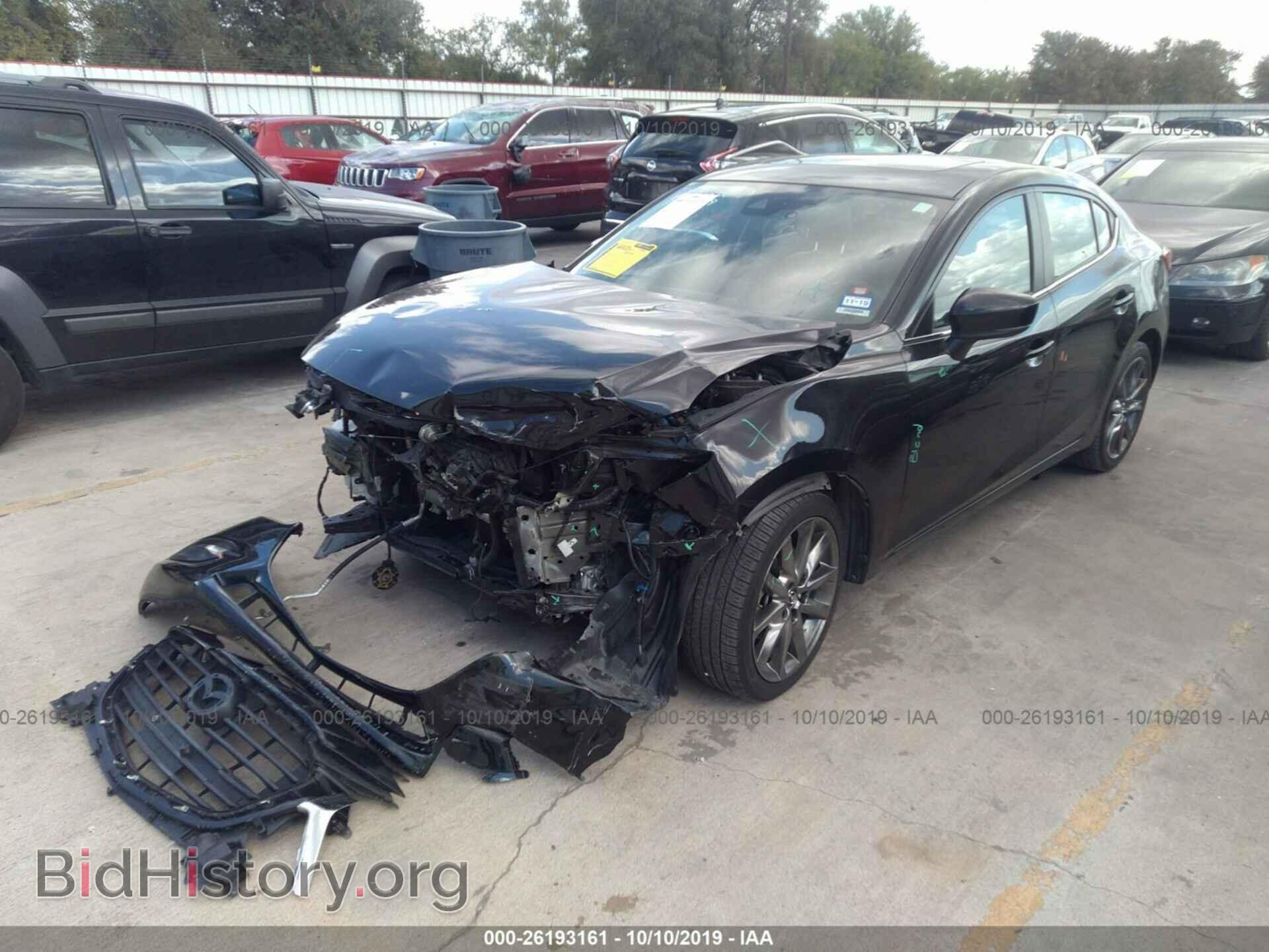 2018 MAZDA 3 - VIN: 3MZBN1V36JM158678 - Фото 2