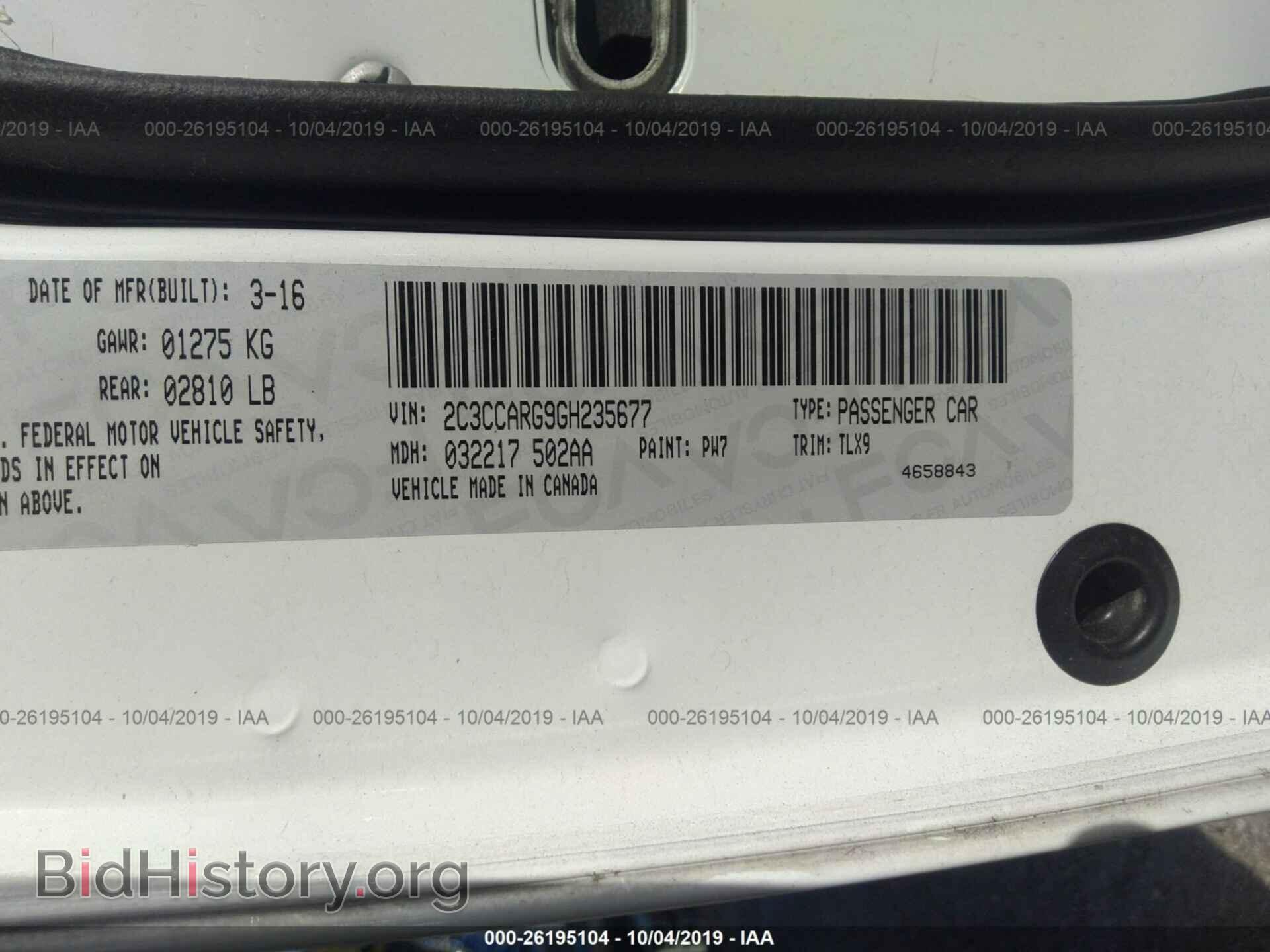 2016 CHRYSLER 300 - VIN: 2C3CCARG9GH235677 - Фото 9