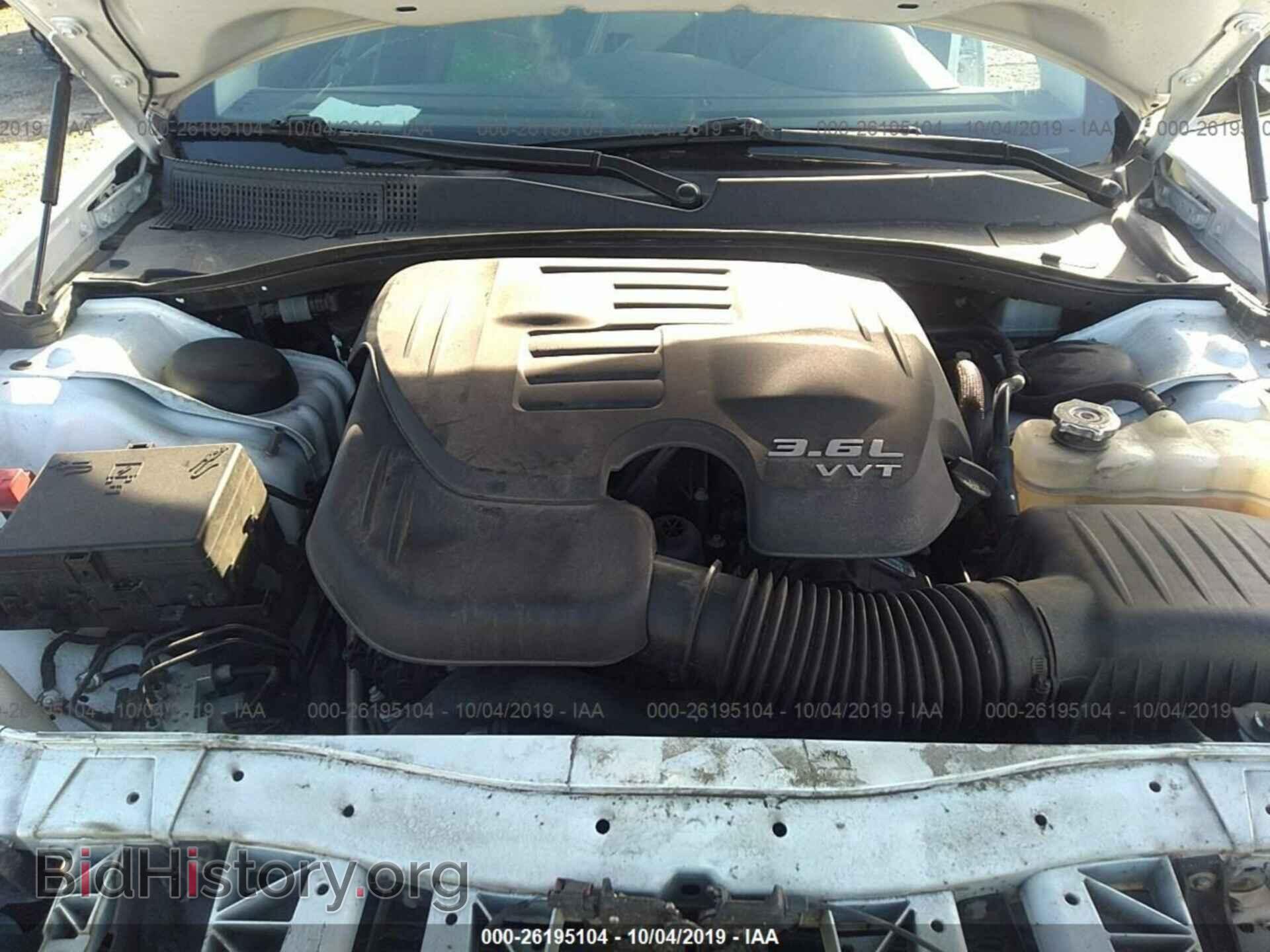 2016 CHRYSLER 300 - VIN: 2C3CCARG9GH235677 - Фото 10