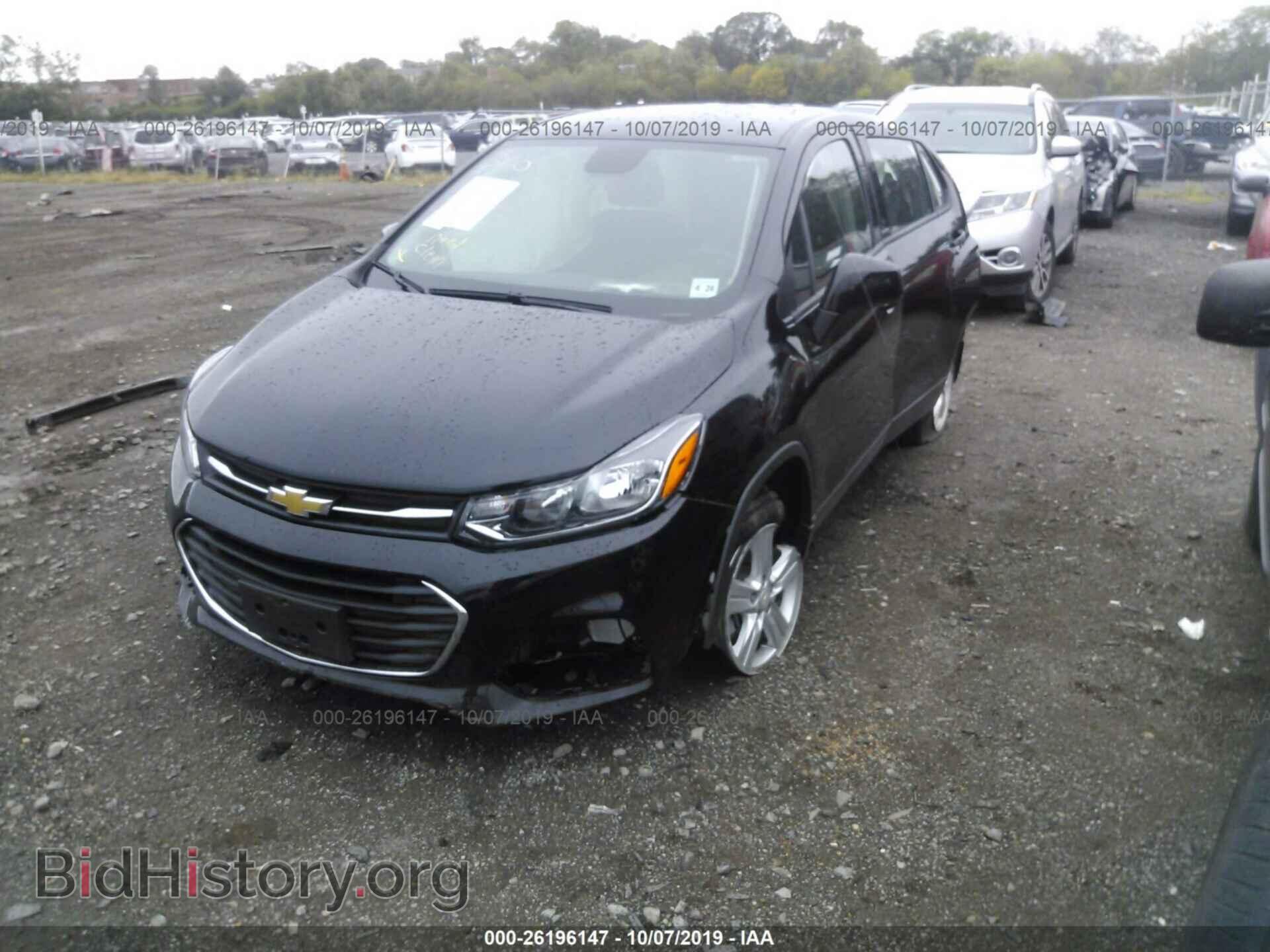 2019 CHEVROLET TRAX - VIN: 3GNCJKSB3KL270115 - Photo 2