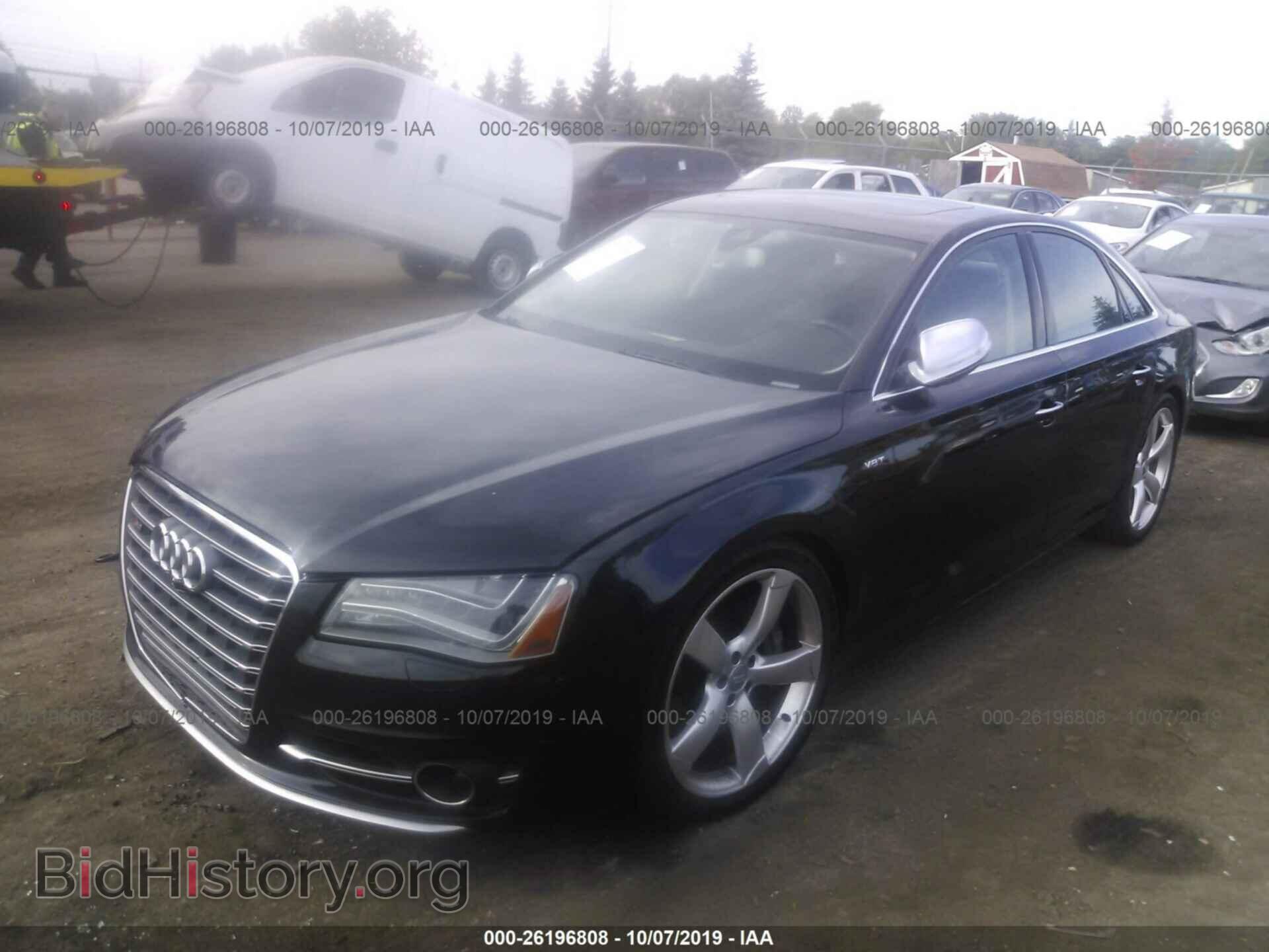 2013 AUDI S8 - VIN: WAUD2AFD3DN026075 - Фото 2