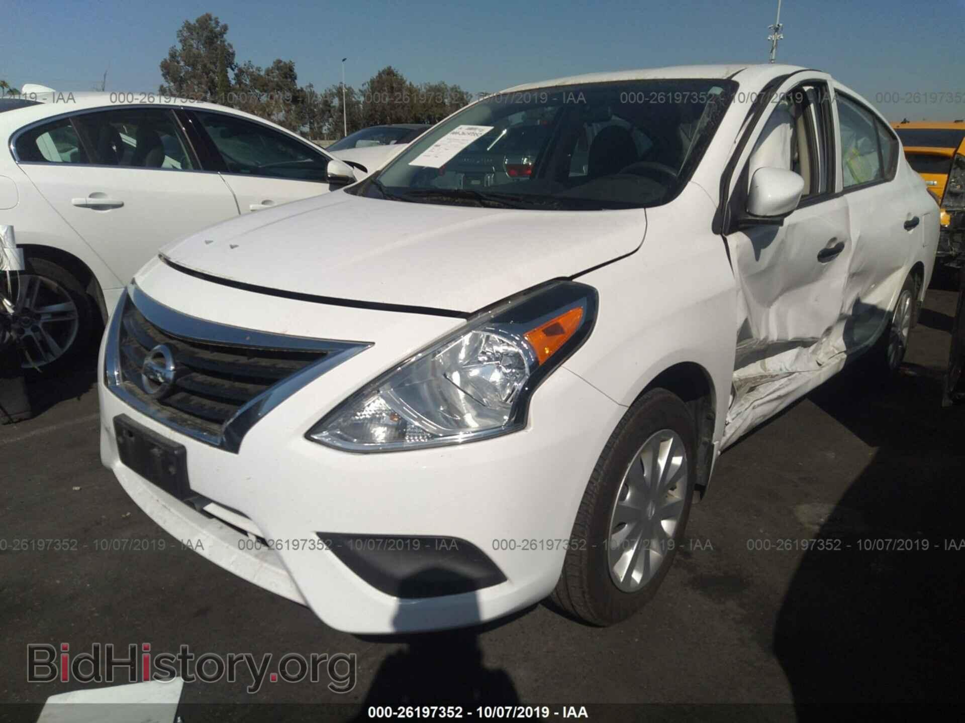 2017 NISSAN VERSA - VIN: 3N1CN7AP1HL812007 - Фото 2