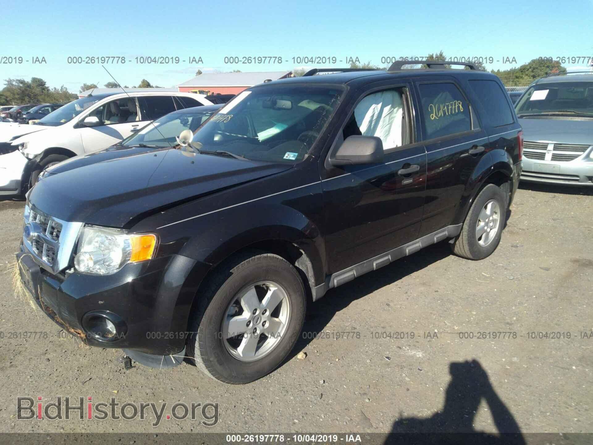 2011 FORD ESCAPE - VIN: 1FMCU0D7XBKC01531 - Фото 2