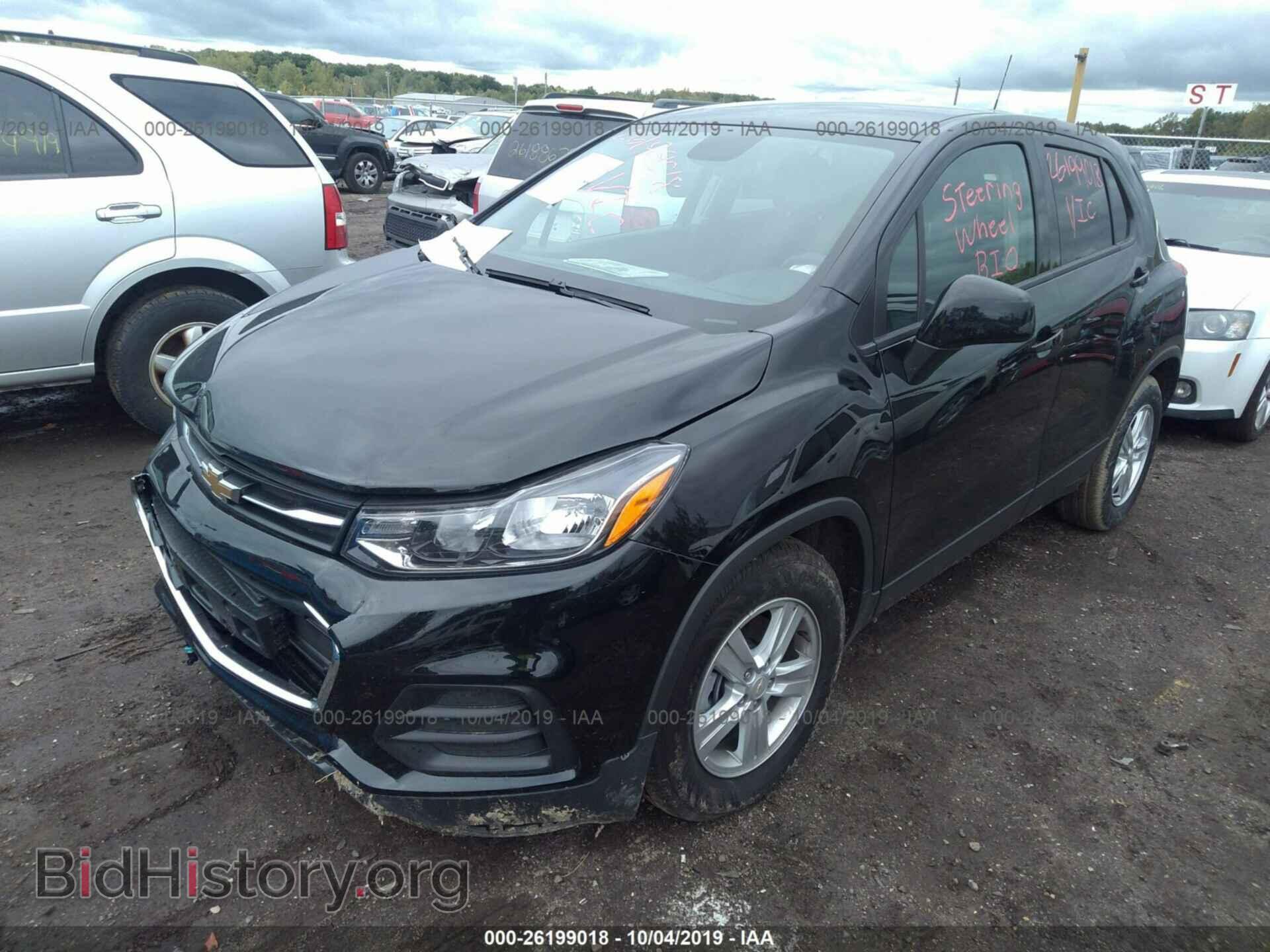 2019 CHEVROLET TRAX - VIN: 3GNCJKSB3KL389749 - Photo 2