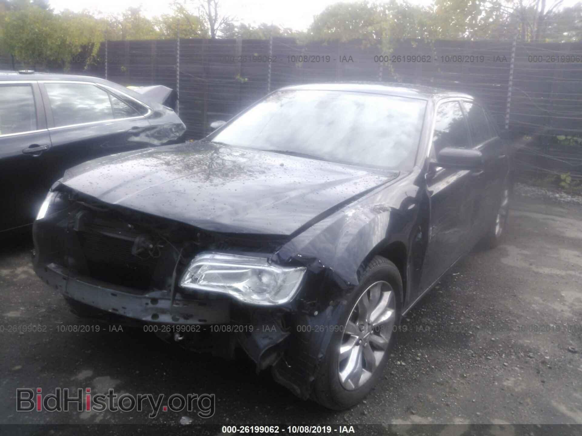 2015 CHRYSLER 300 - VIN: 2C3CCARG5FH864643 - Фото 2