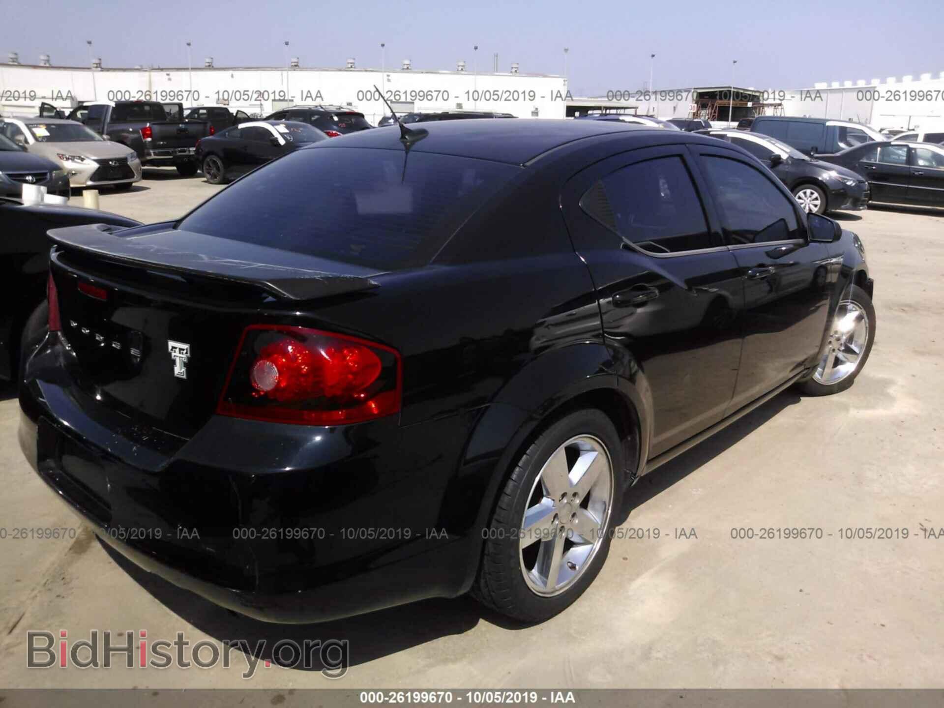 2011 DODGE AVENGER - VIN: 1B3BD4FB8BN551782 - Фото 4