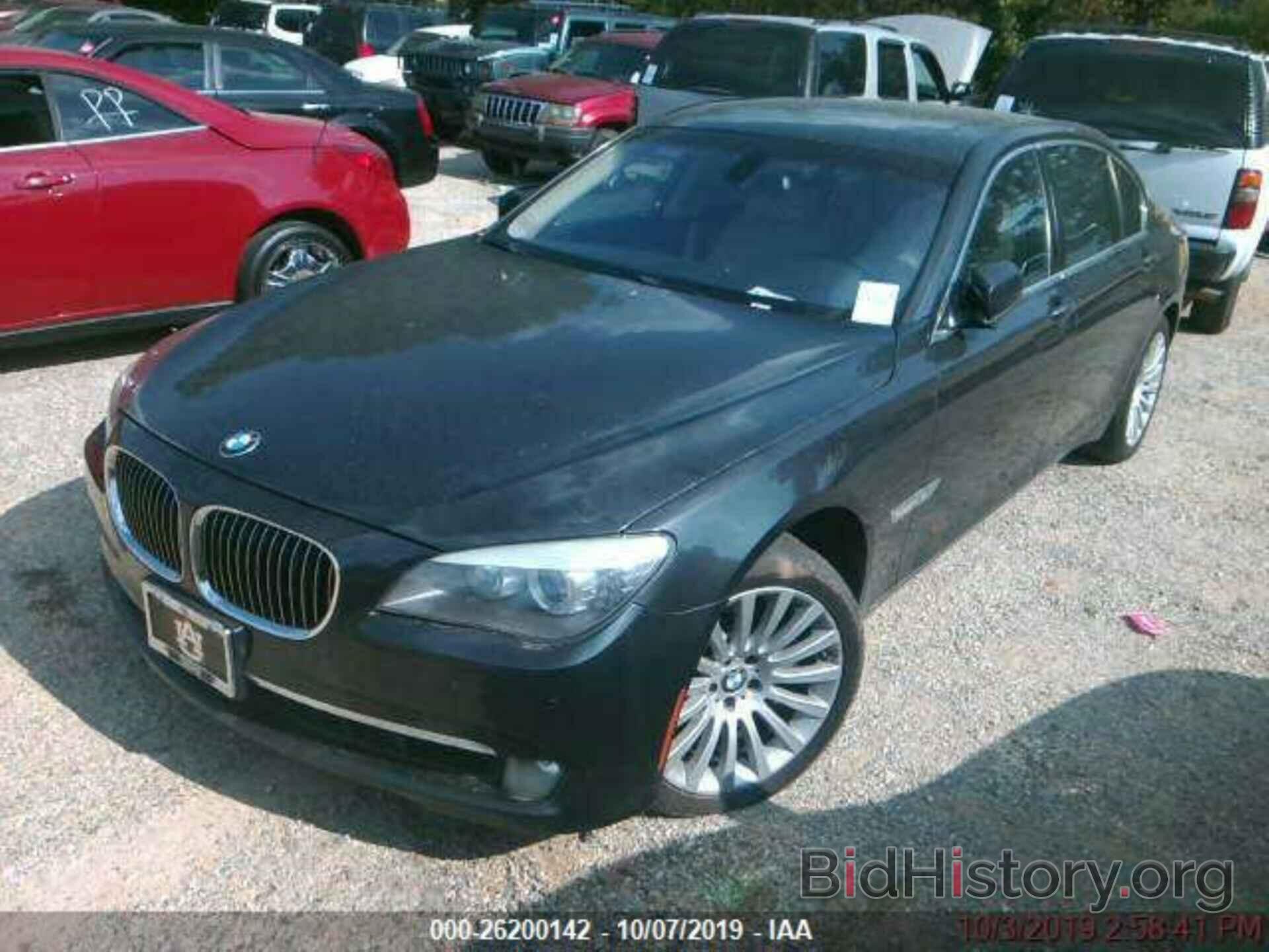 Photo WBAKC8C55CC436915 - BMW 750 2012
