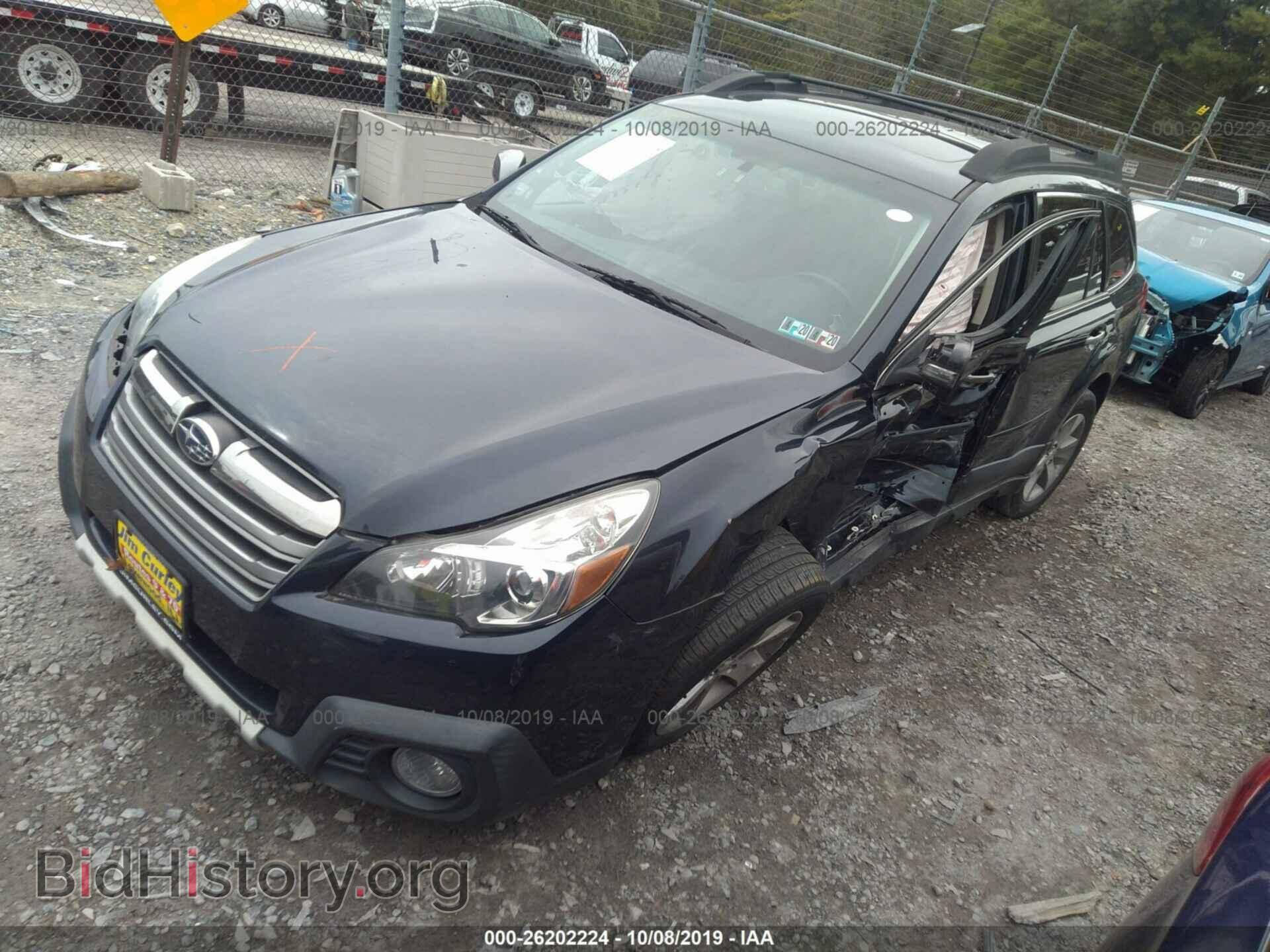 2014 Subaru Outback - VIN: 4S4BRBPC4E3202268 - Фото 2
