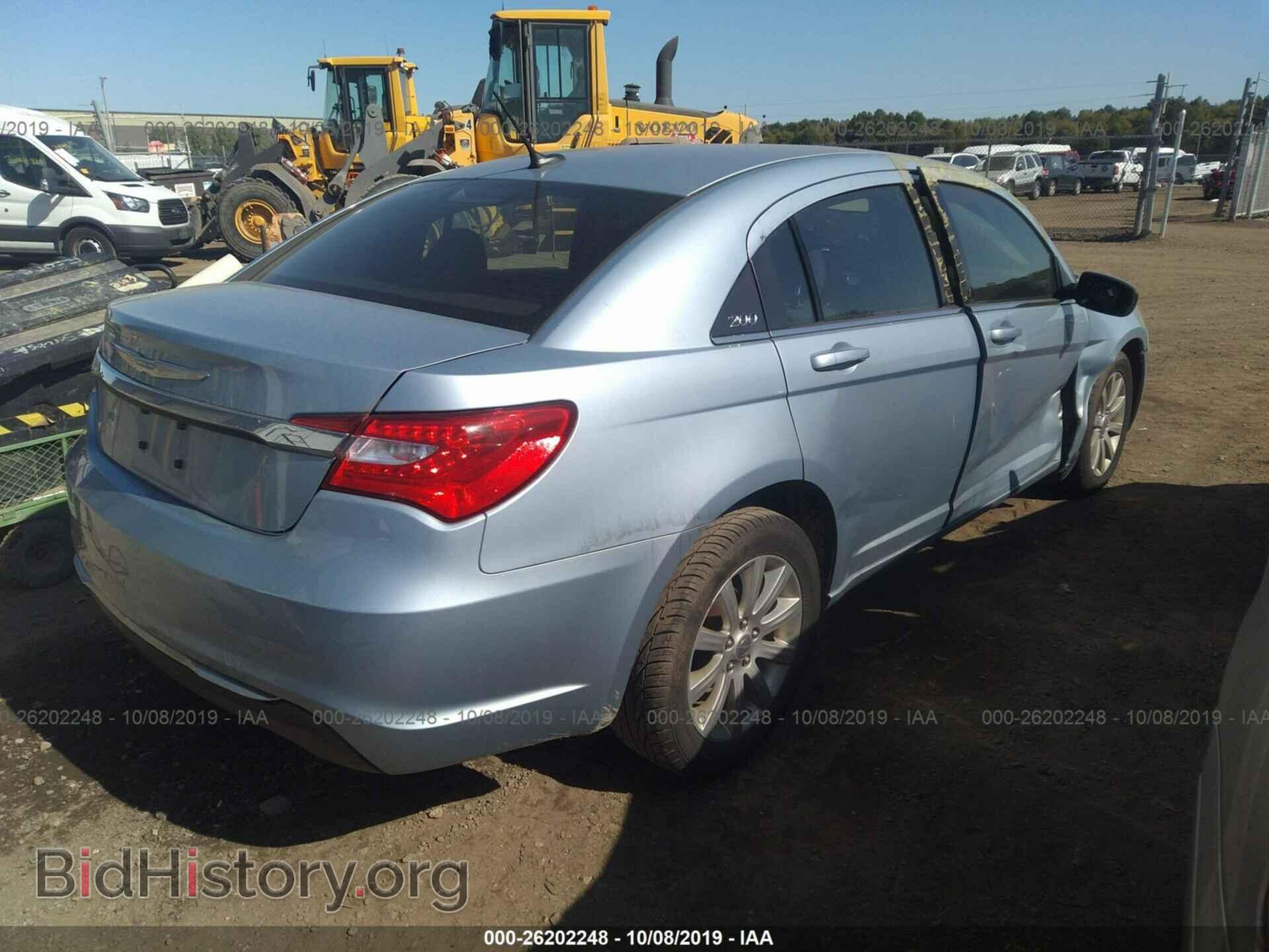 2013 CHRYSLER 200 - VIN: 1C3CCBBB6DN546409 - Photo 4
