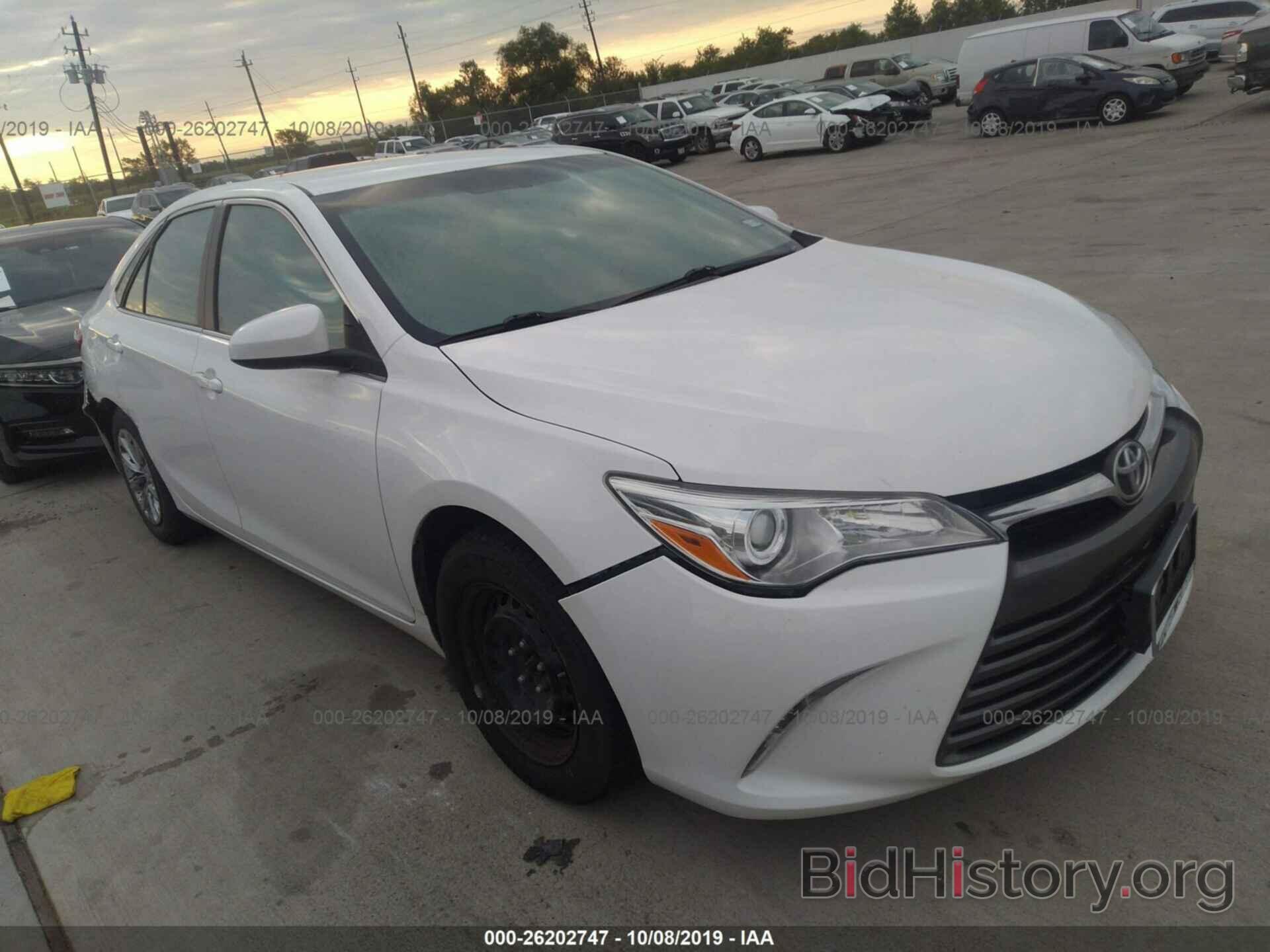 Photo 4T4BF1FK2GR561861 - TOYOTA CAMRY 2016