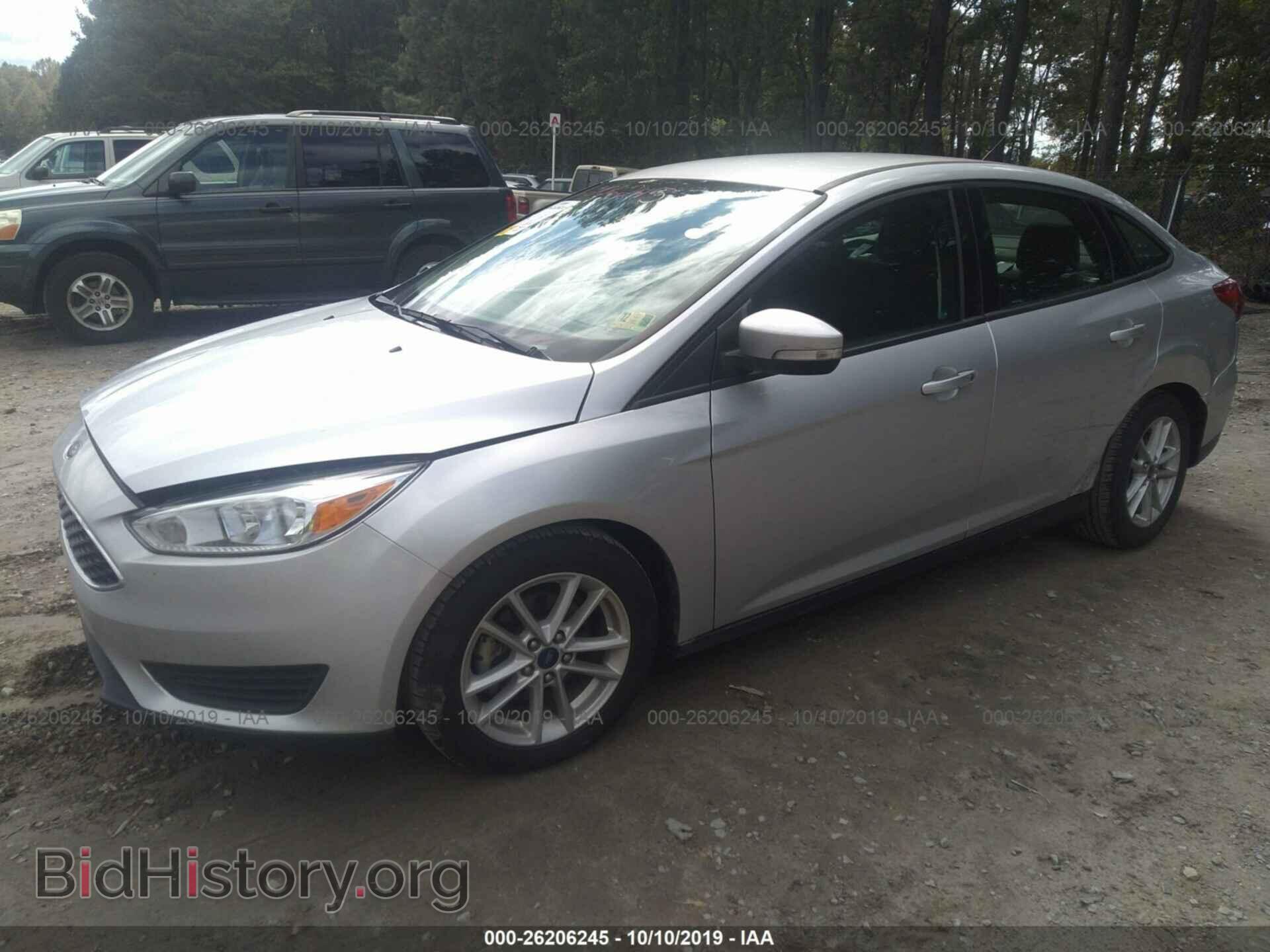 2017 Ford Focus - VIN: 1FADP3F25HL217874 - Фото 2